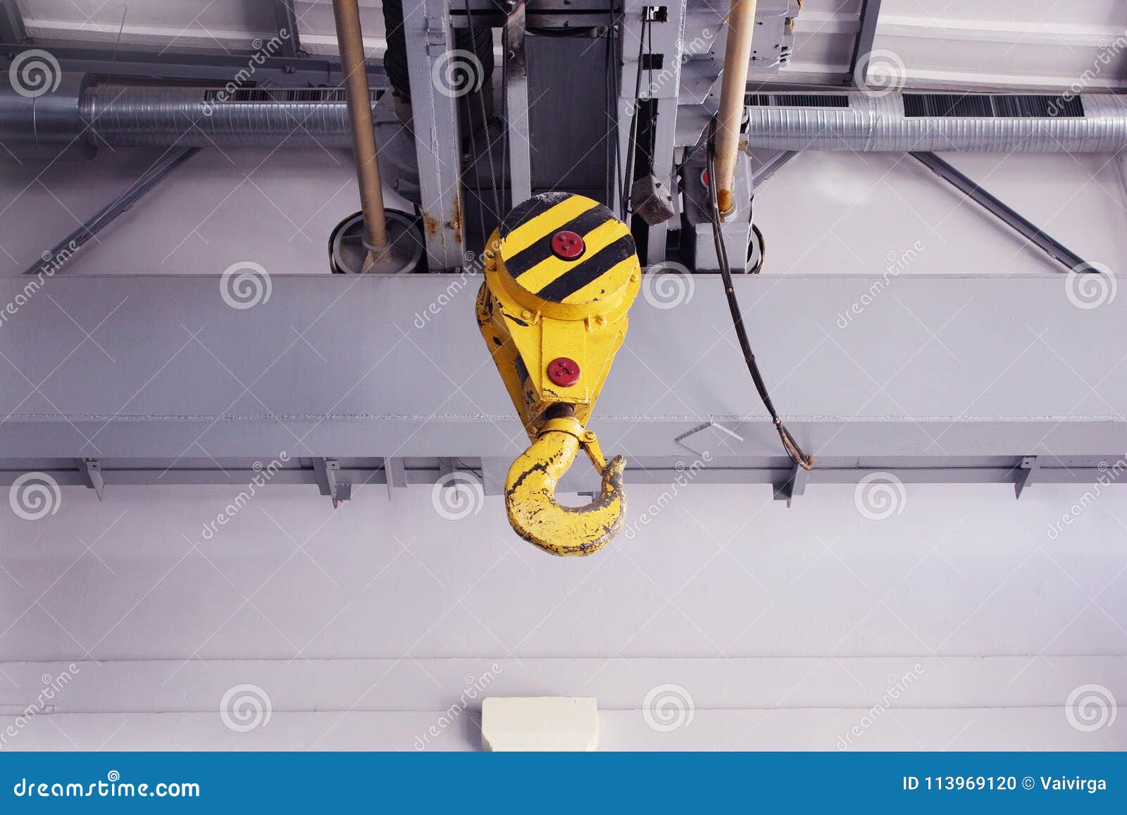 Swivel Electric Crane Hook for Overhead Crane in the Workshop Stock Photo -  Image of build, chain: 113969120