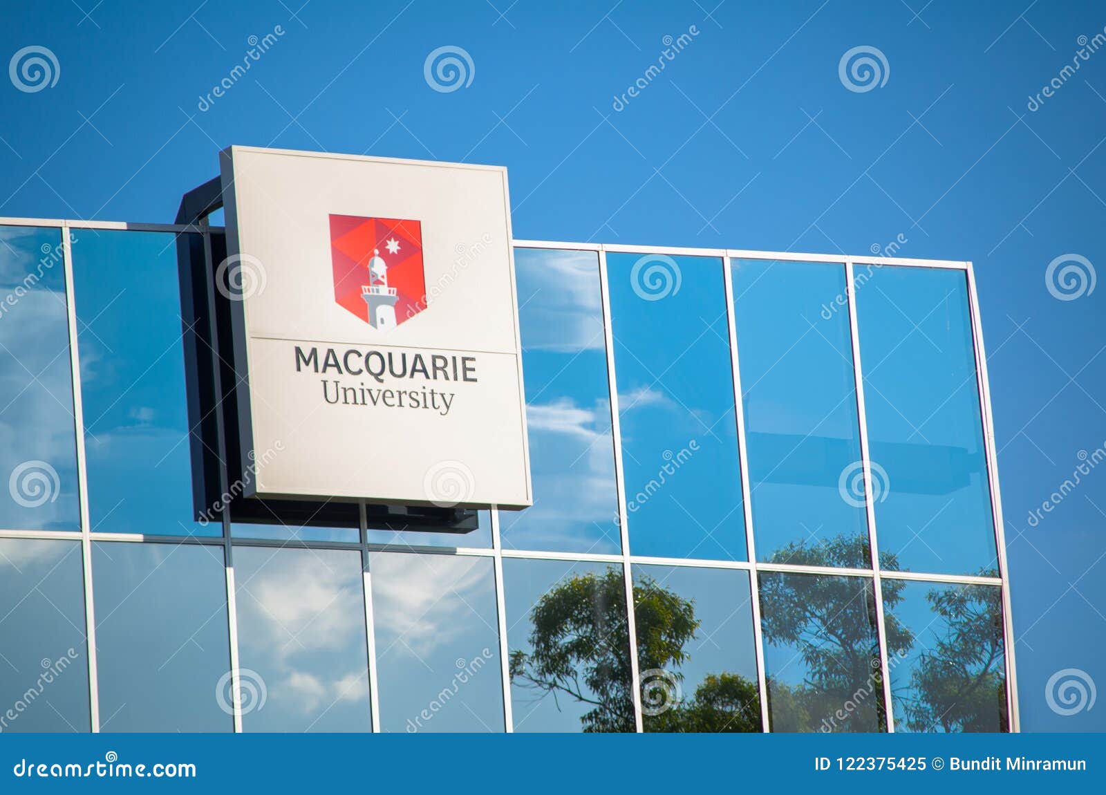 Macquarie Logo / Banks and Finance / Logonoid.com