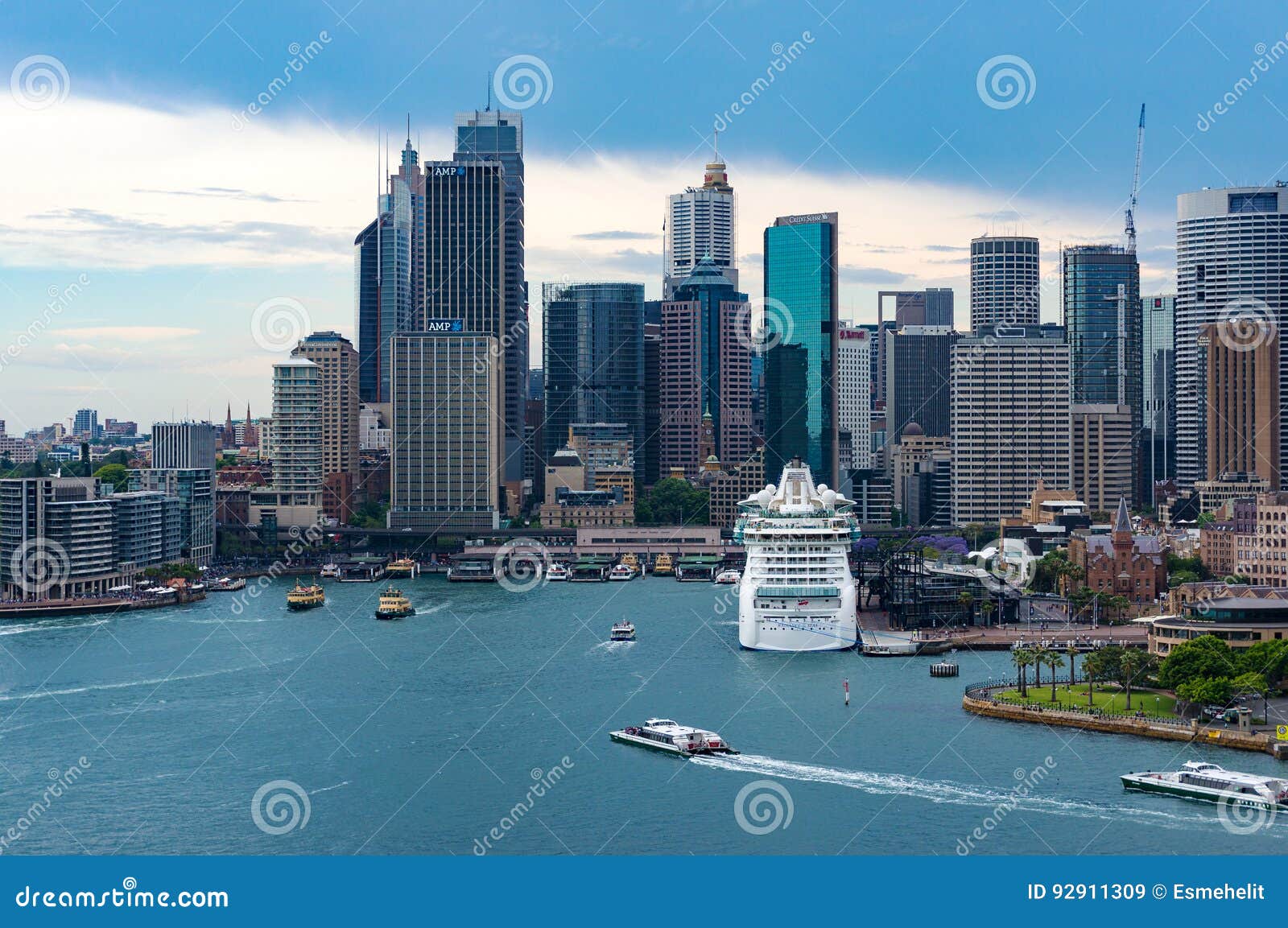 sydney cbd cruise ships