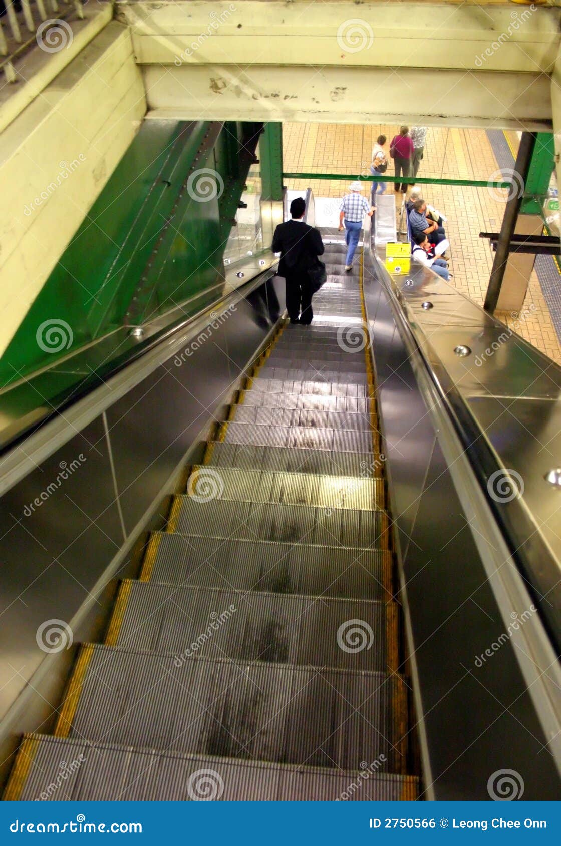 Sydney Underground Subway editorial photo. Image of passage 2750566