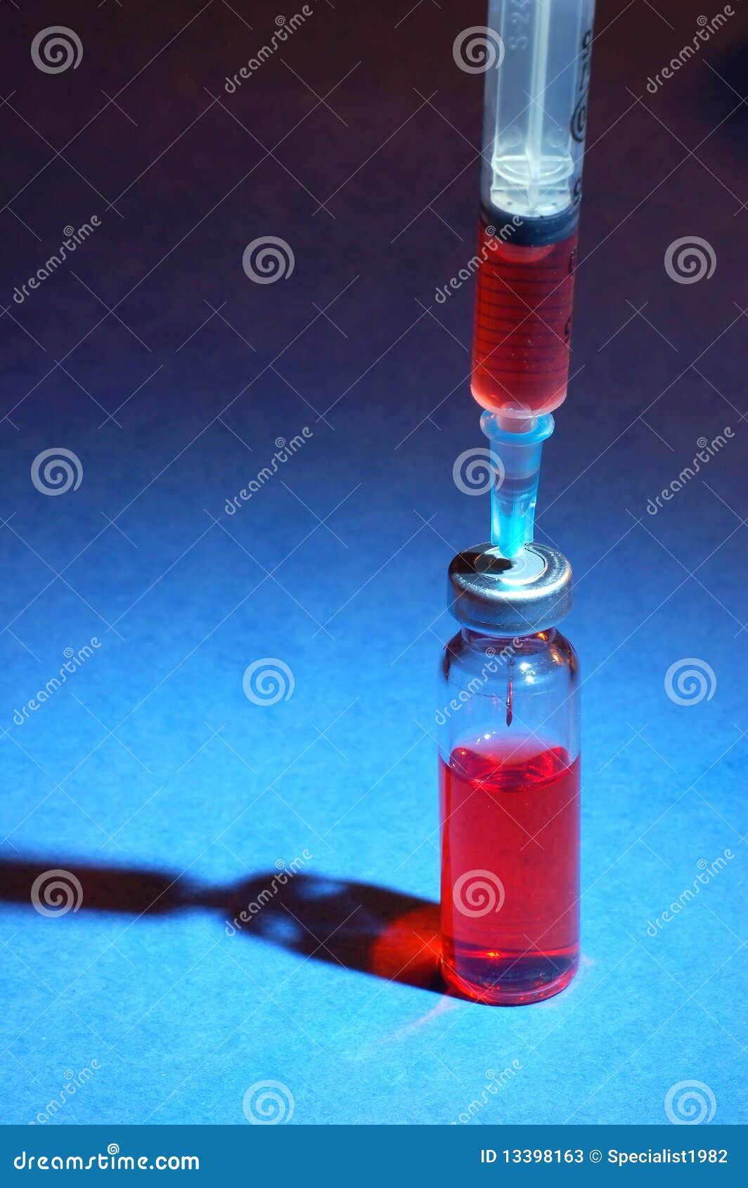 Syringe and glass vial stock image. Image of blue, drugs 13398163