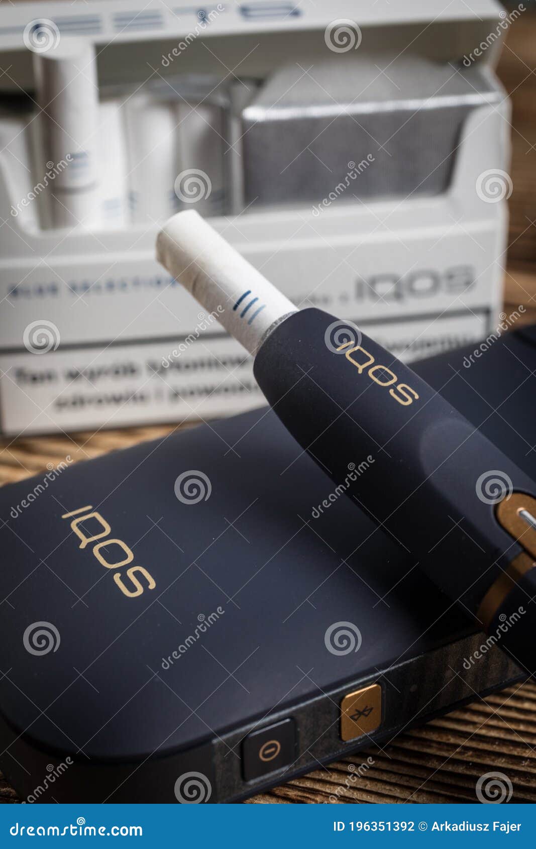 Système De Chauffage IQOS De Tabac Technologies De Produits Du Tabac D'IQOS  Philip Morris Photographie éditorial - Image du menthol, tabac: 196351392