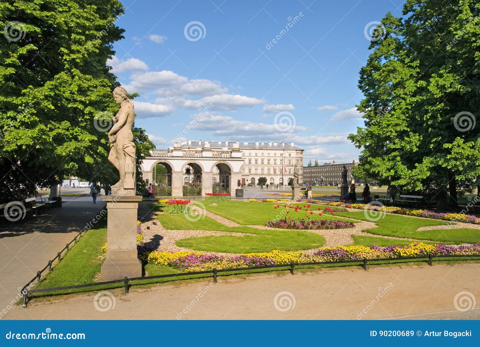 Sächsischer Garten in Warschau Stockbild Bild von gras, nave 90200689