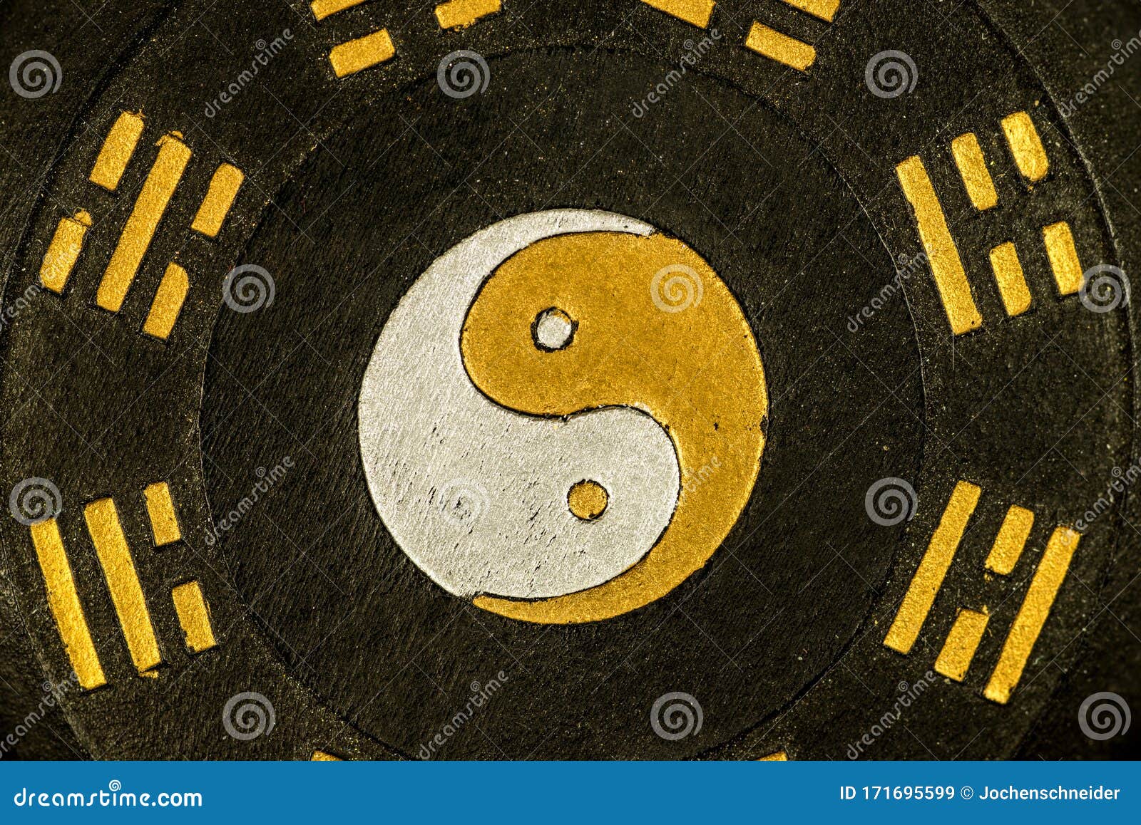 Símbolo De Taoismo Chinês Com Yin E Yang Imagem de Stock Imagem de
