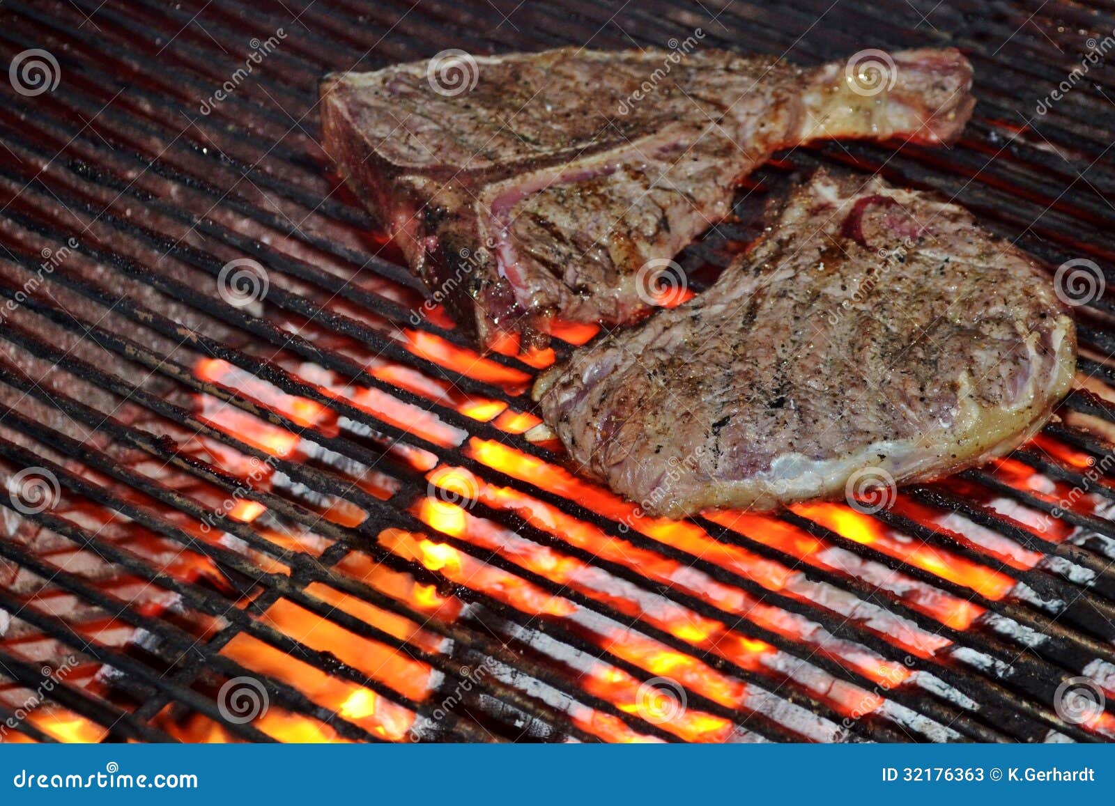 Tbone steak on the grill stock image. Image of cooking 32176363