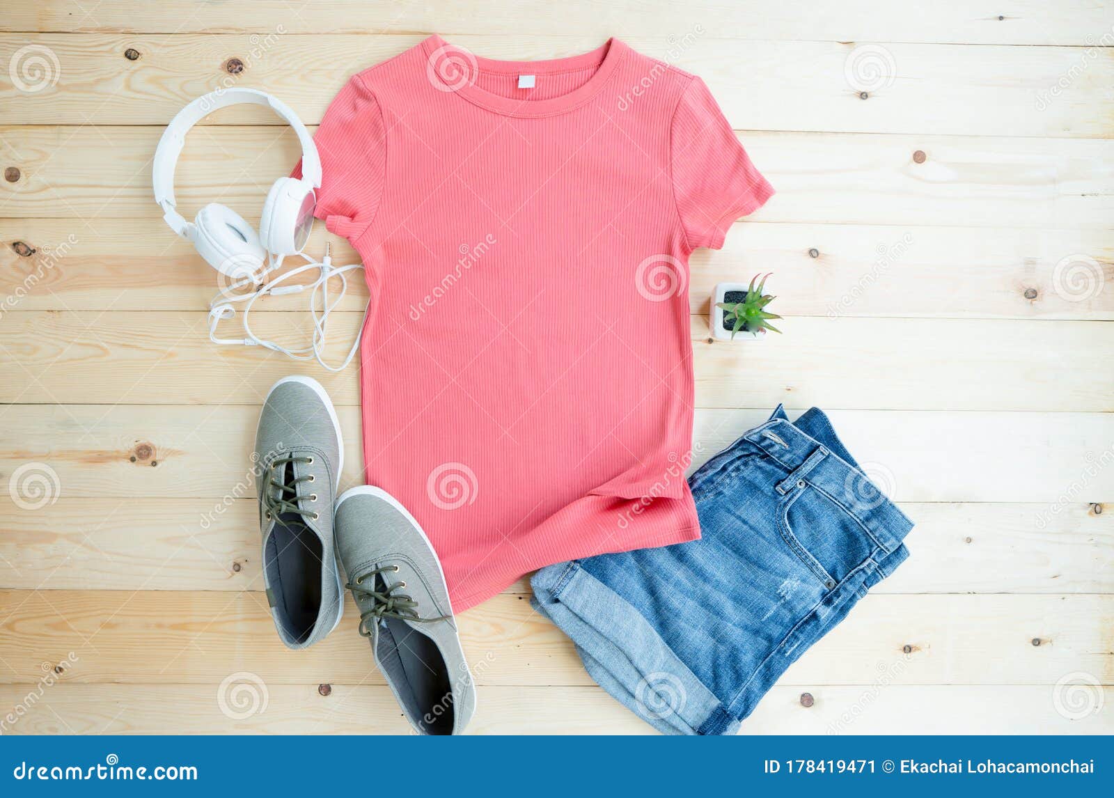 Download Pink Female T Shirt Mock Up Flat Lay On Wooden Background ...