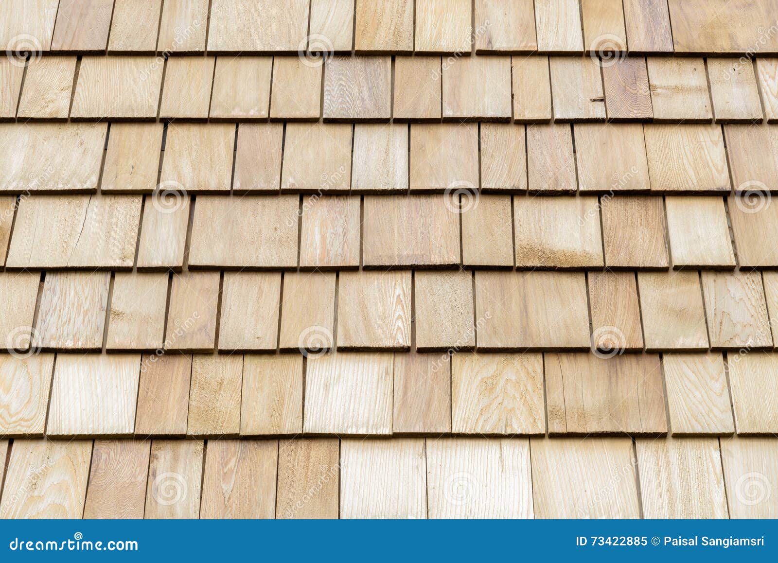 Tablas De Madera Del Cedro Para El Tejado O La Pared Imagen de archivo Imagen de sacudidas