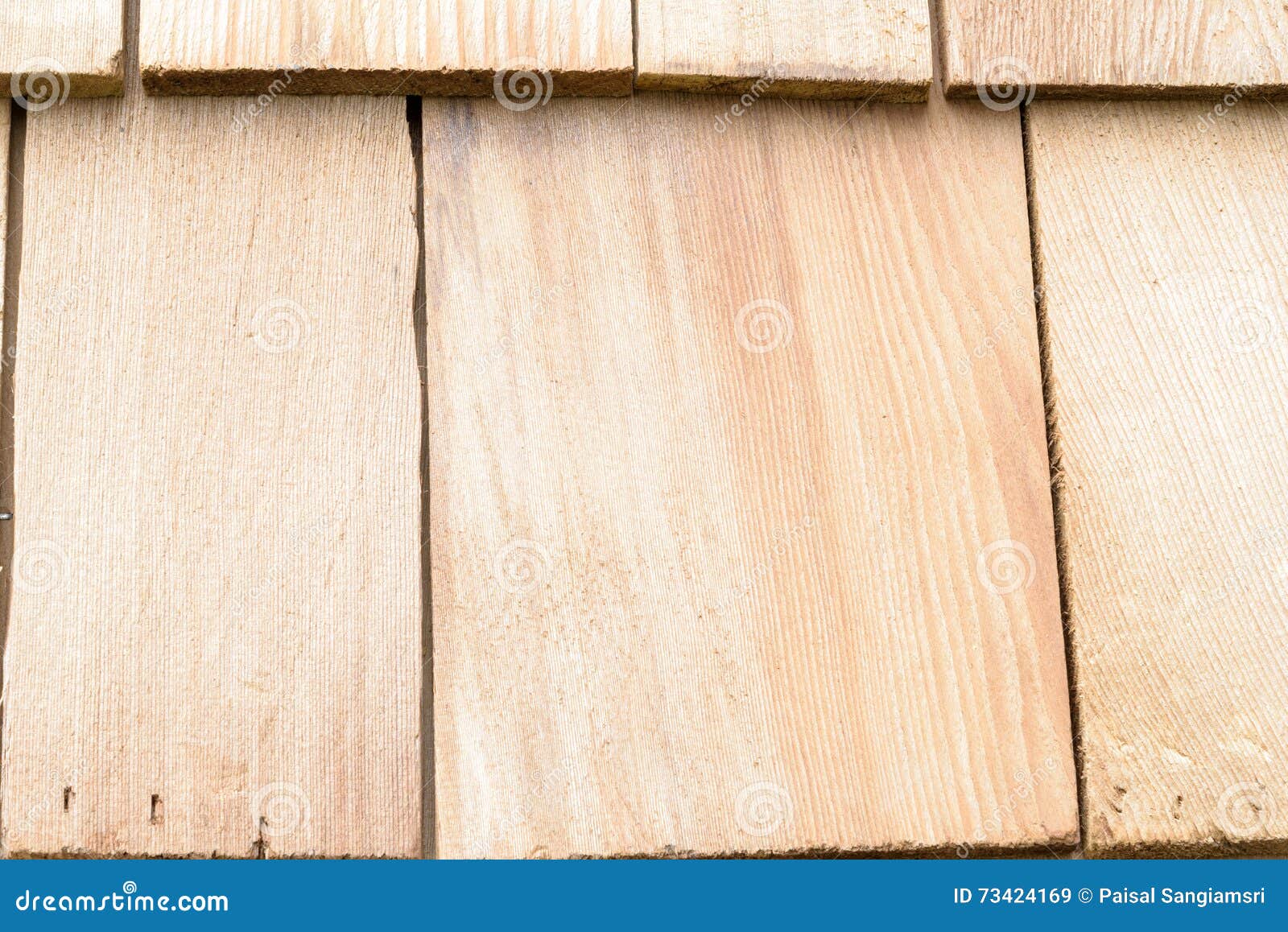 Tablas De Madera Del Cedro Para El Tejado O La Pared Imagen de archivo Imagen de apartadero