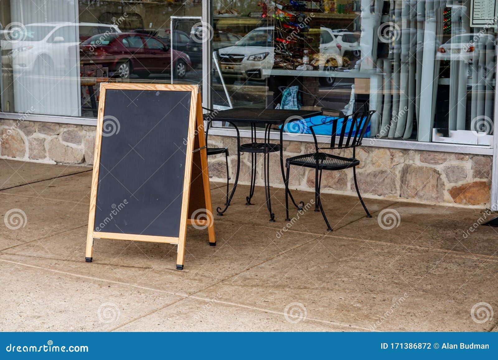 chalkboard table and chairs
