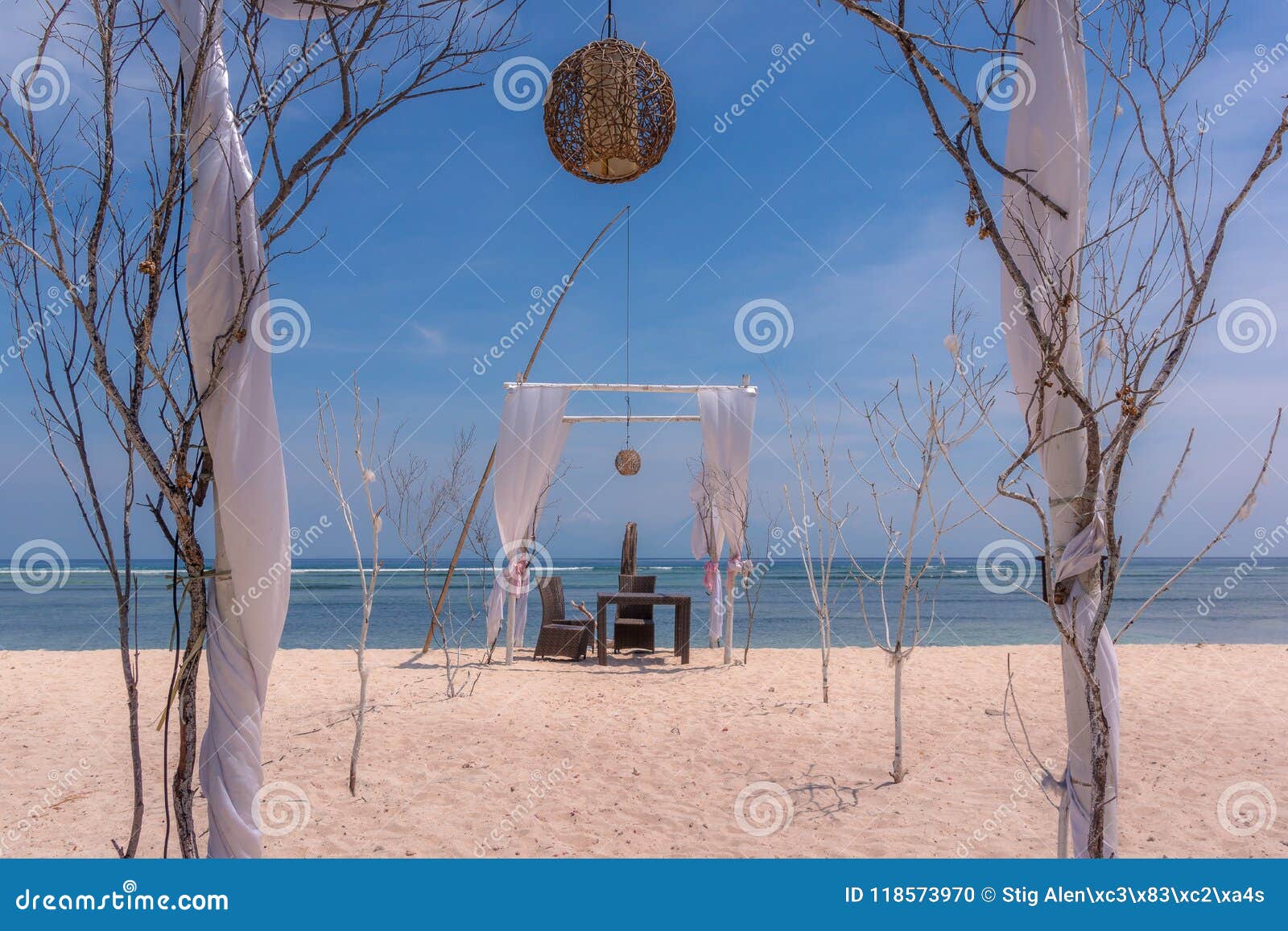 Table Romantique De Dîner De Plage Photo Stock Image Du