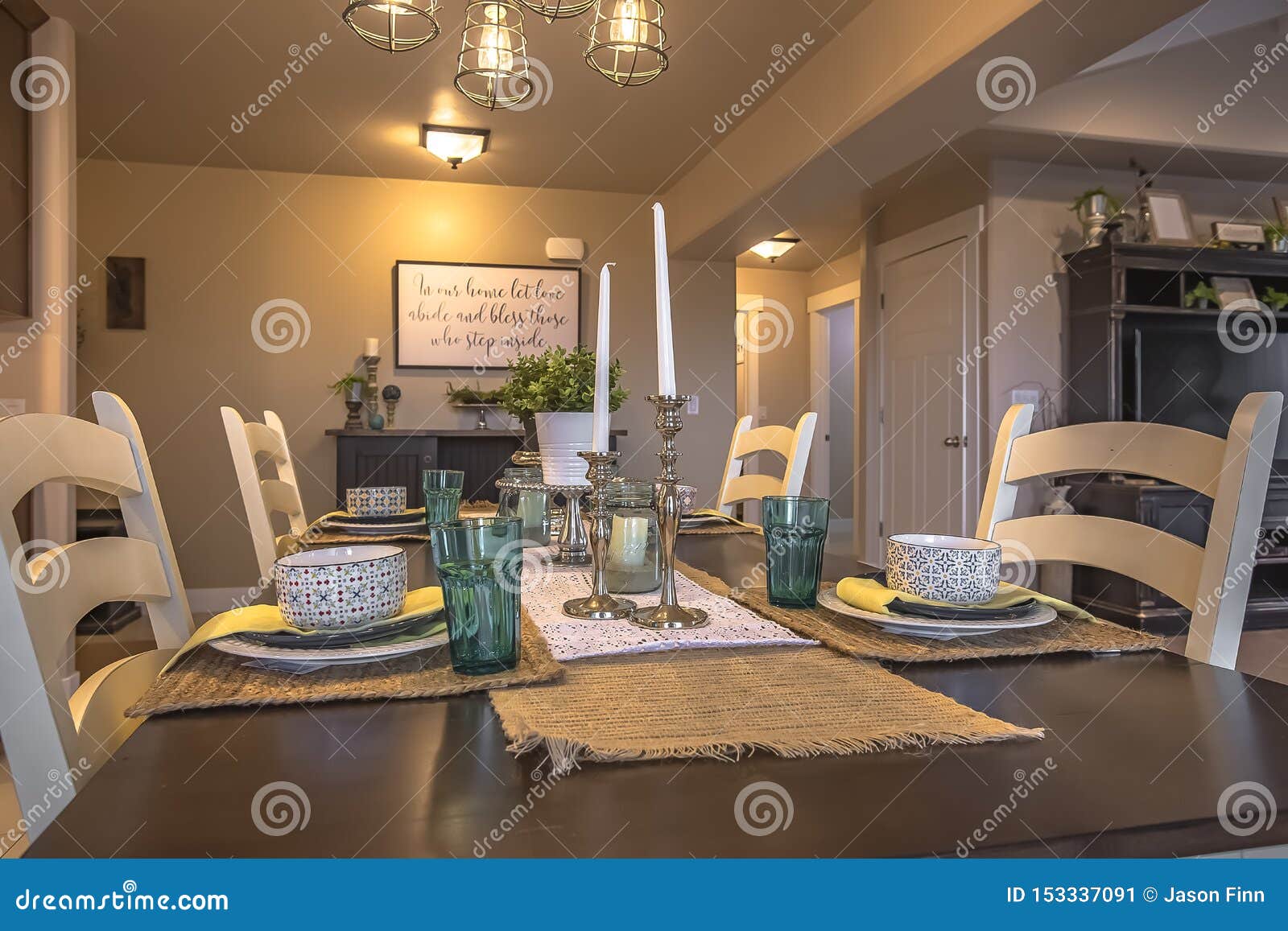 Table Setting With Placemats / Table Runners And Matching Placemats Lovetoknow - Place the plate cutout in the middle of the card stock paper.