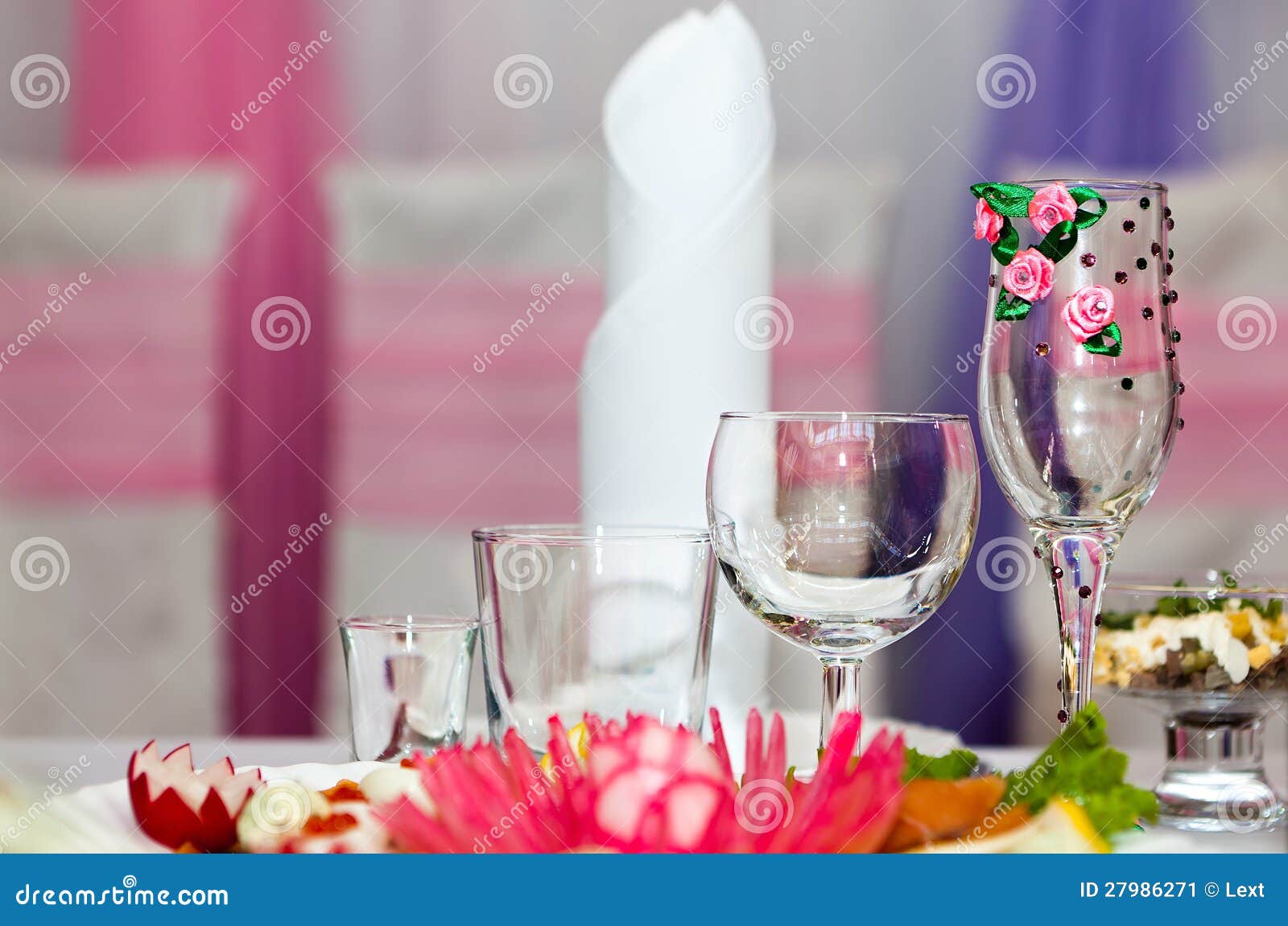 Table wine glasses stock image. Image of silverware, decoration 27986271