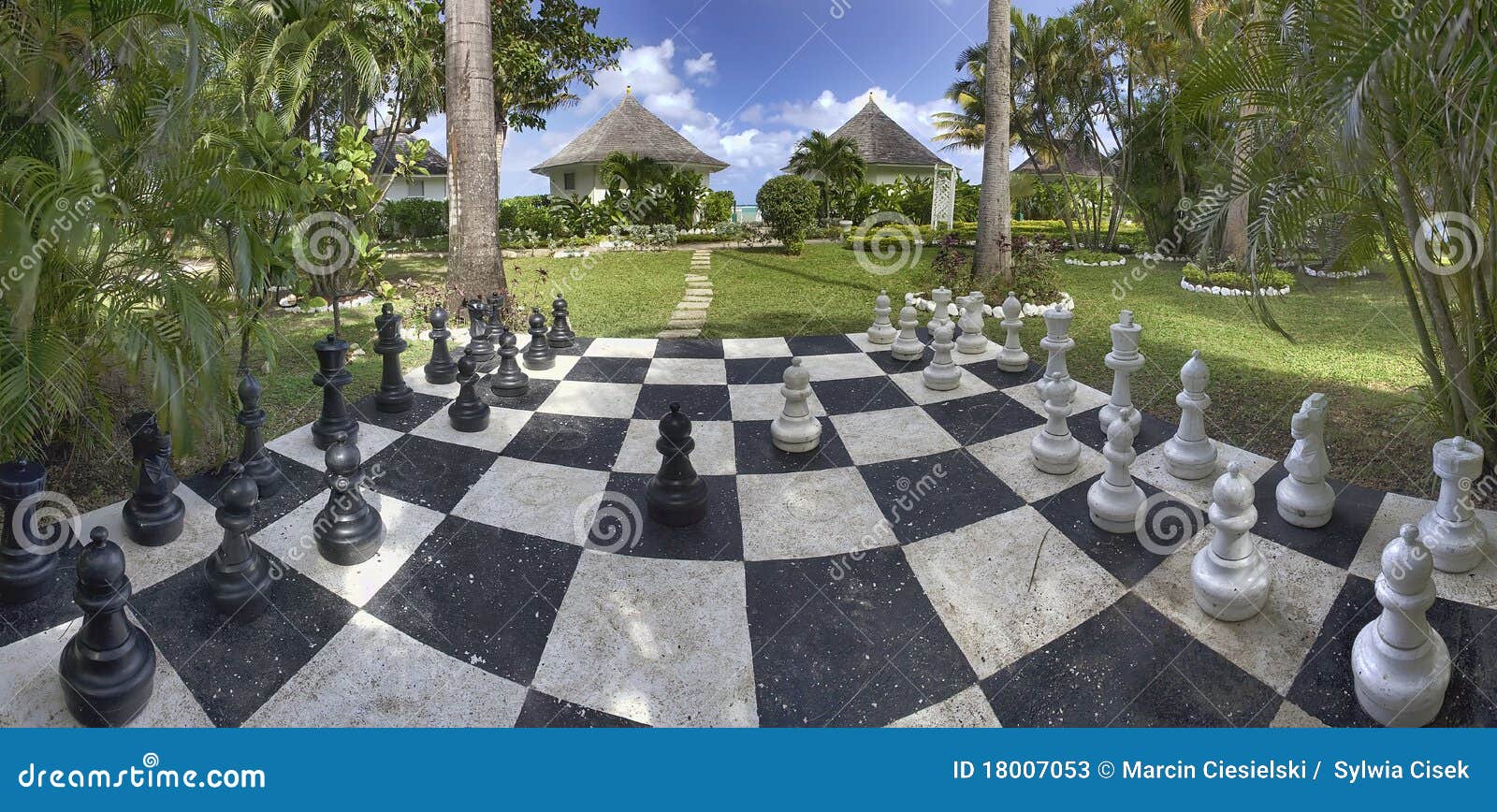 Tabuleiro De Xadrez Em Um Jardim Do Hotel Em Jamaica Foto de Stock
