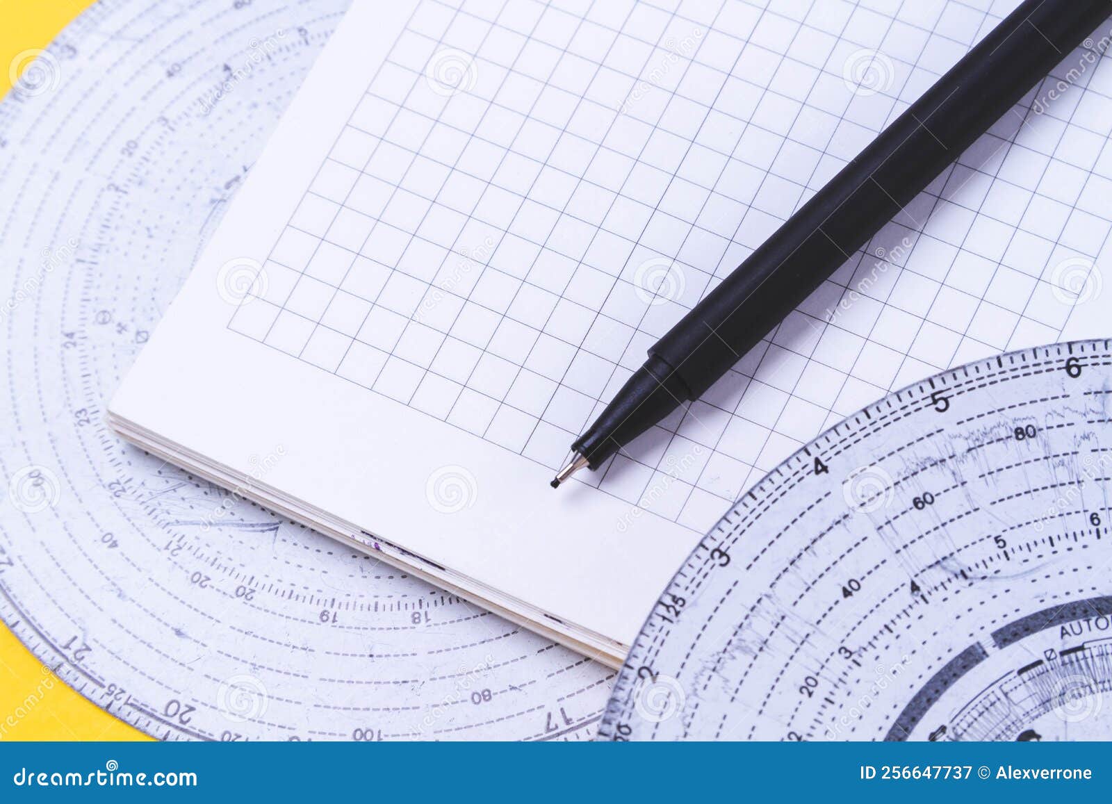 Tachograph and Notepad. Driver Time Tracking. Fixing the Movement of