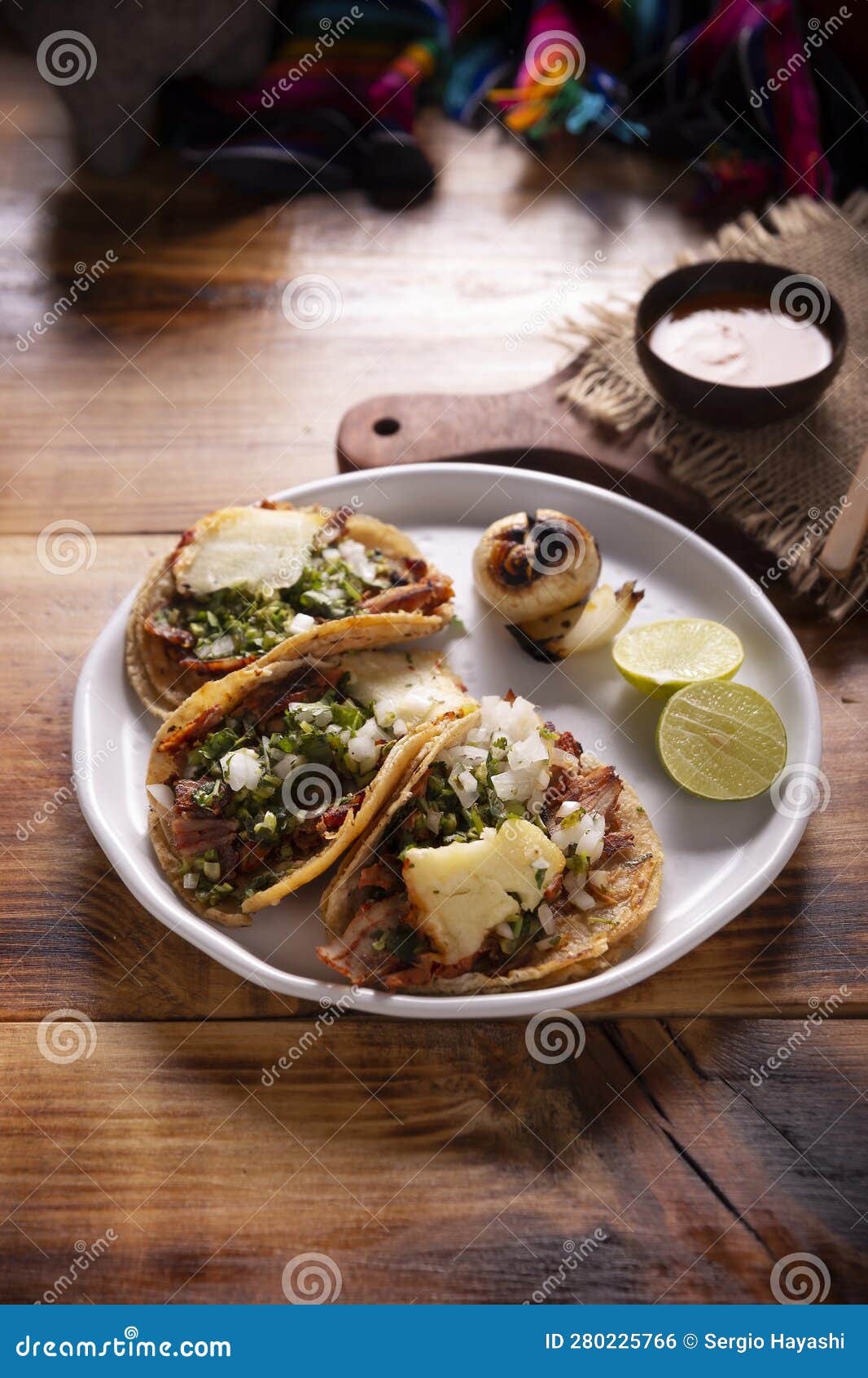 tacos al pastor mexican food