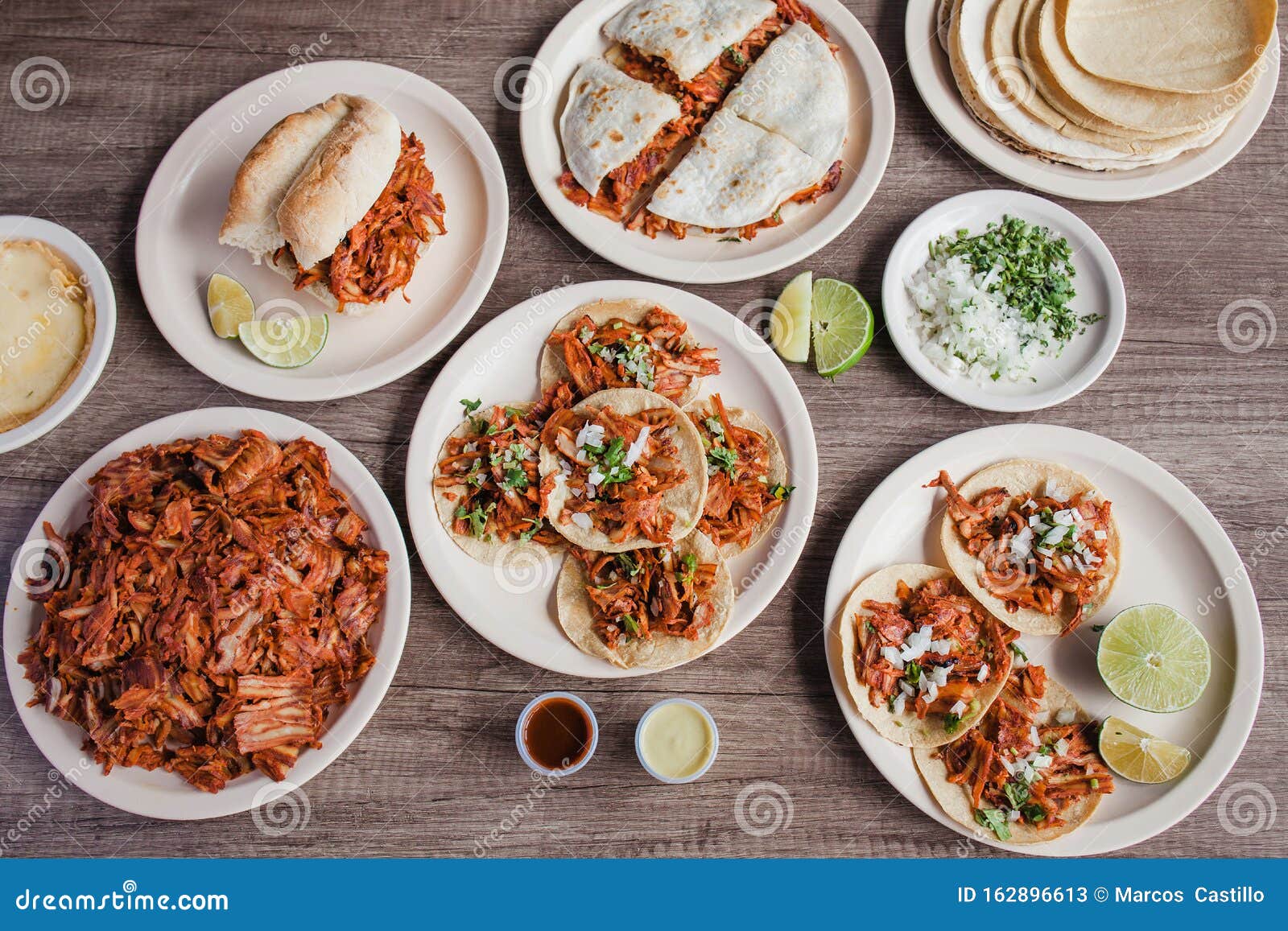 tacos al pastor, mexican food in taqueria mexico city