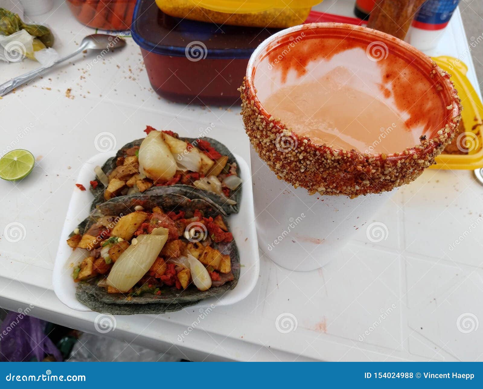 tacos de arrachera with refresco preparada