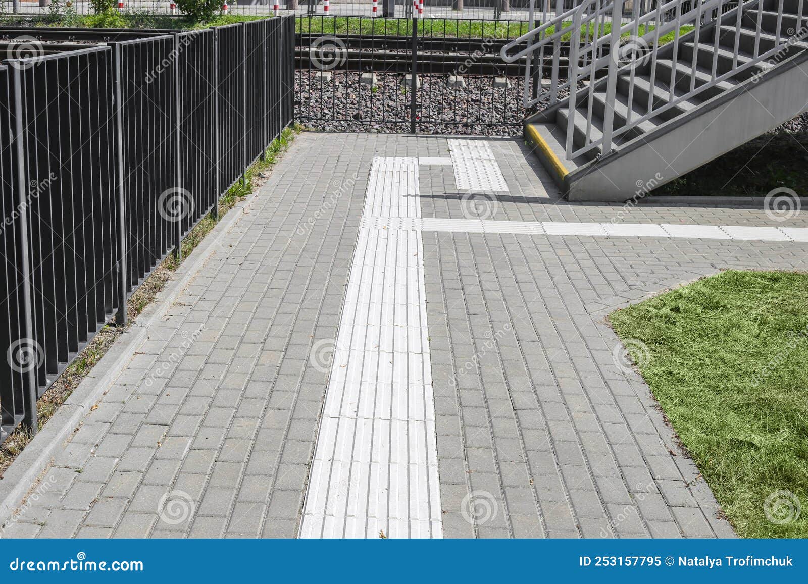 Tactile-visual Markings for the Visually Stock Image - Image of walkway ...
