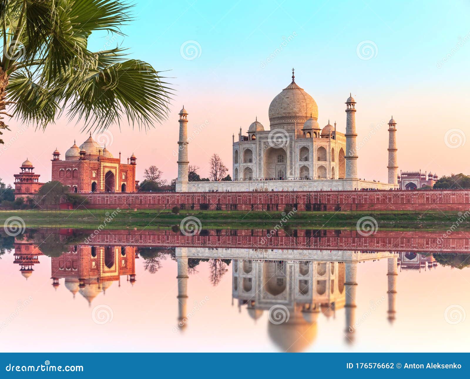 Taj Mahal Beautiful Scenery, India, Uttar Pradesh, Agra Stock Photo ...