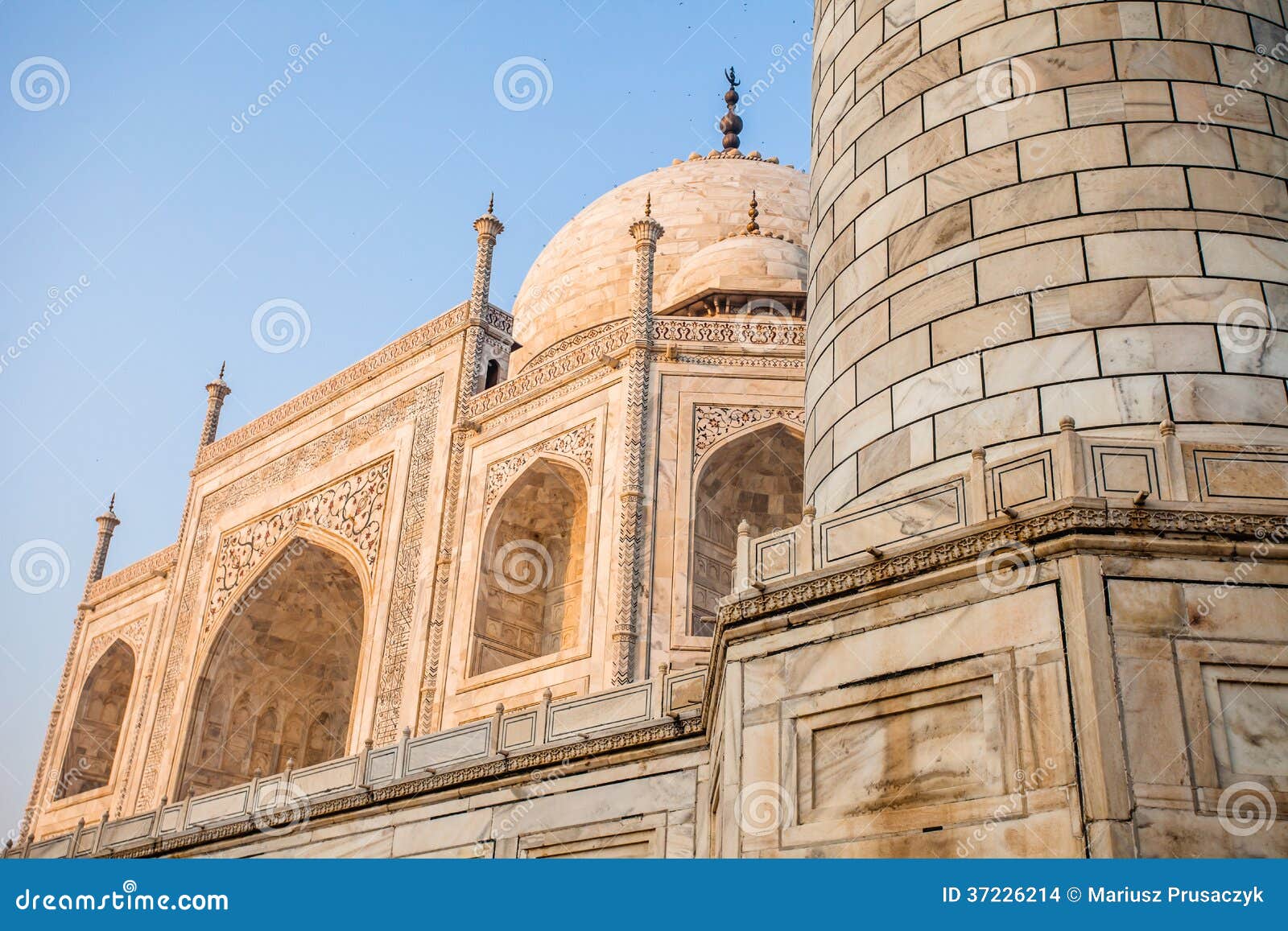 Taj mahal , A famous historical monument, A monument of love, the Greatest White marble tomb in India, Agra, Uttar Pradesh.