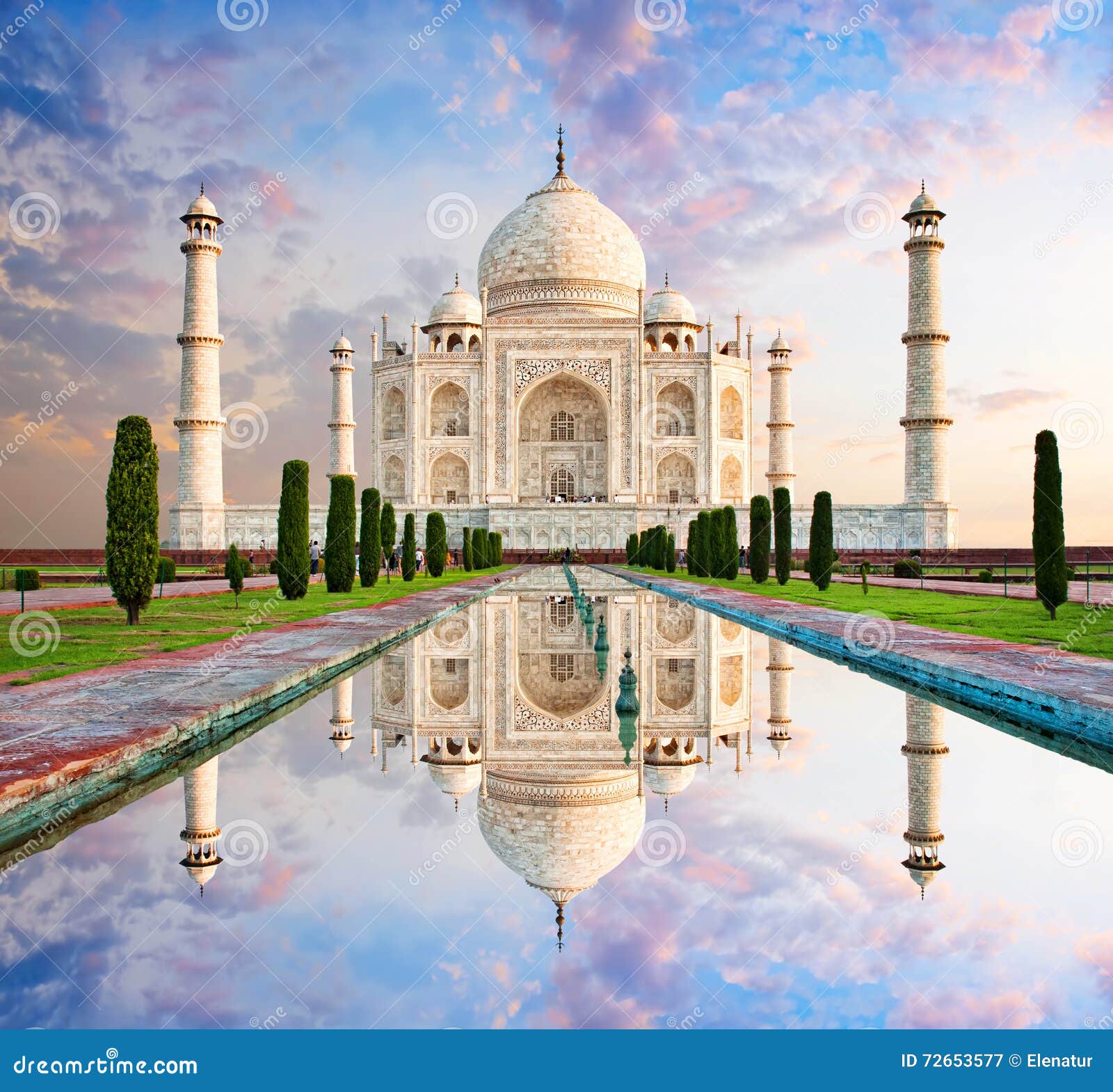 Taj Mahal Royalty-Free Stock Photography | CartoonDealer.com #2747111