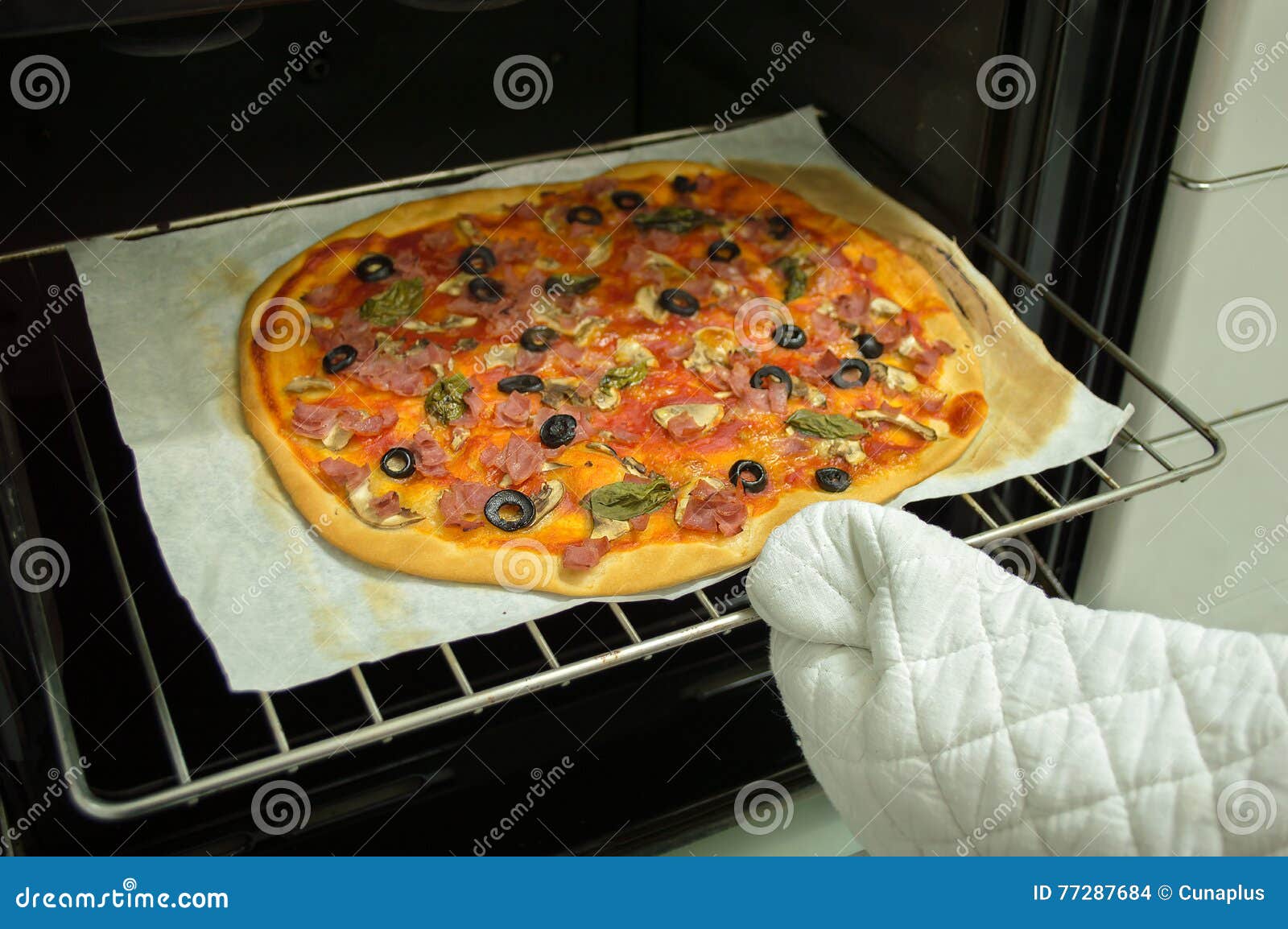 что делать если пицца засохла в духовке фото 10