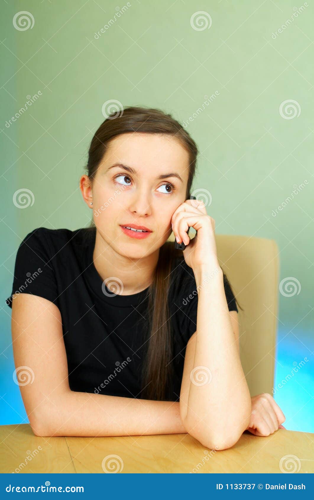 Talkin cell phone stock image. Image of expression, communication - 1133737