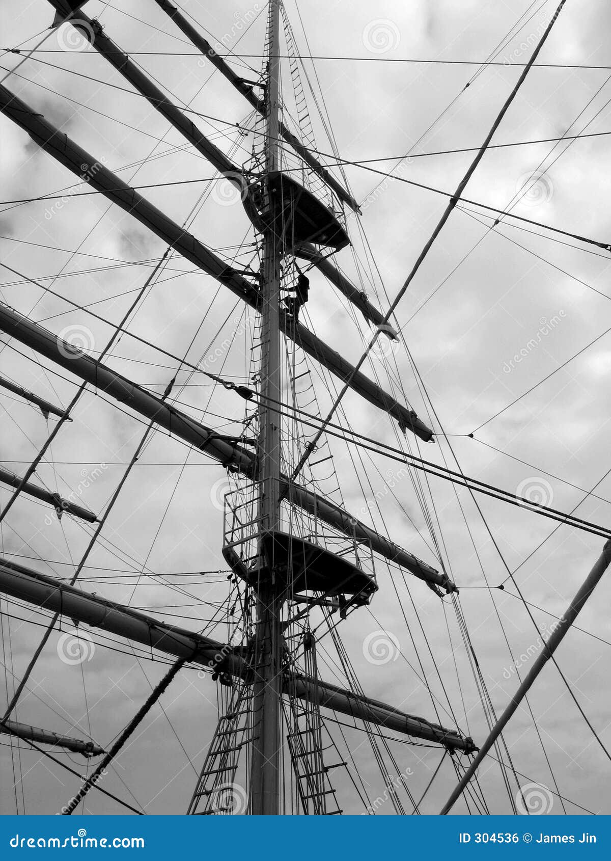tall ship mast and rigging