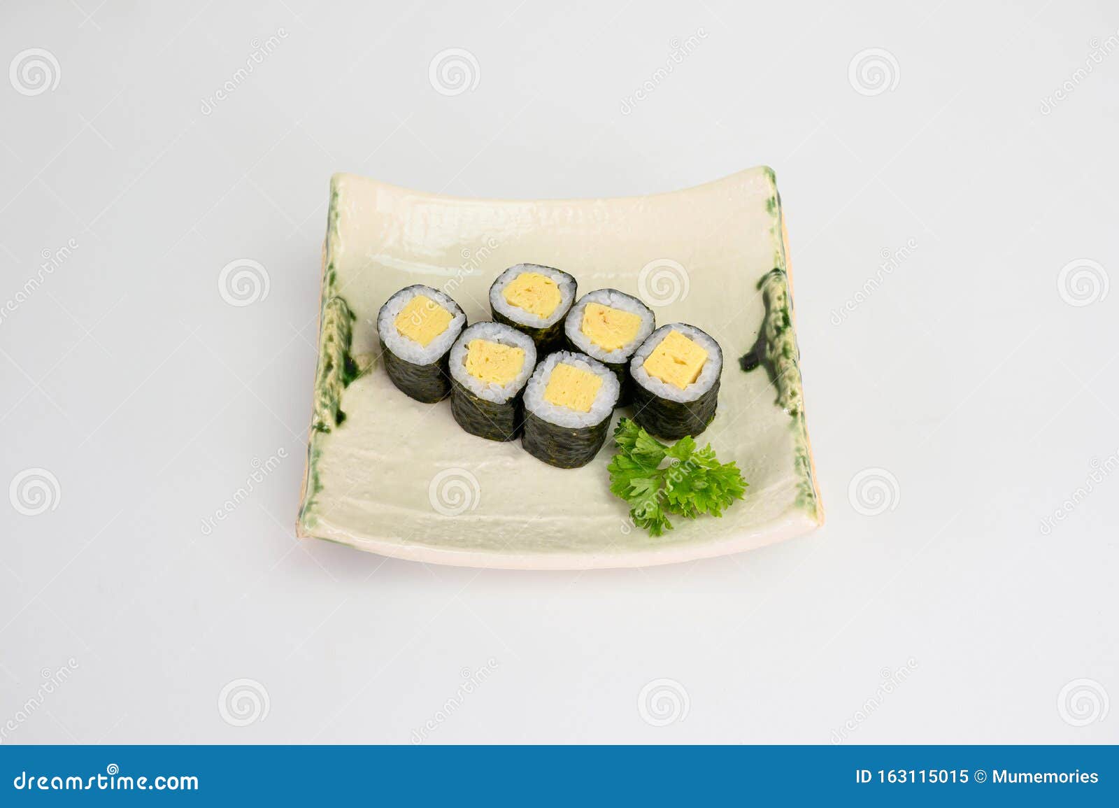 Tamago maki sushi king