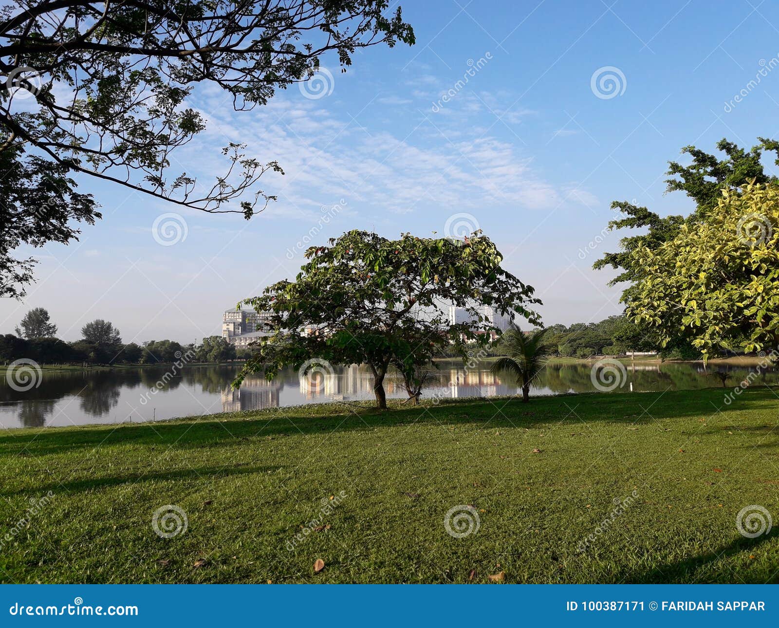 Taman Tasik Seksyen 7 Shah Alam Stock Image Image Of Alam Tasik 100387171