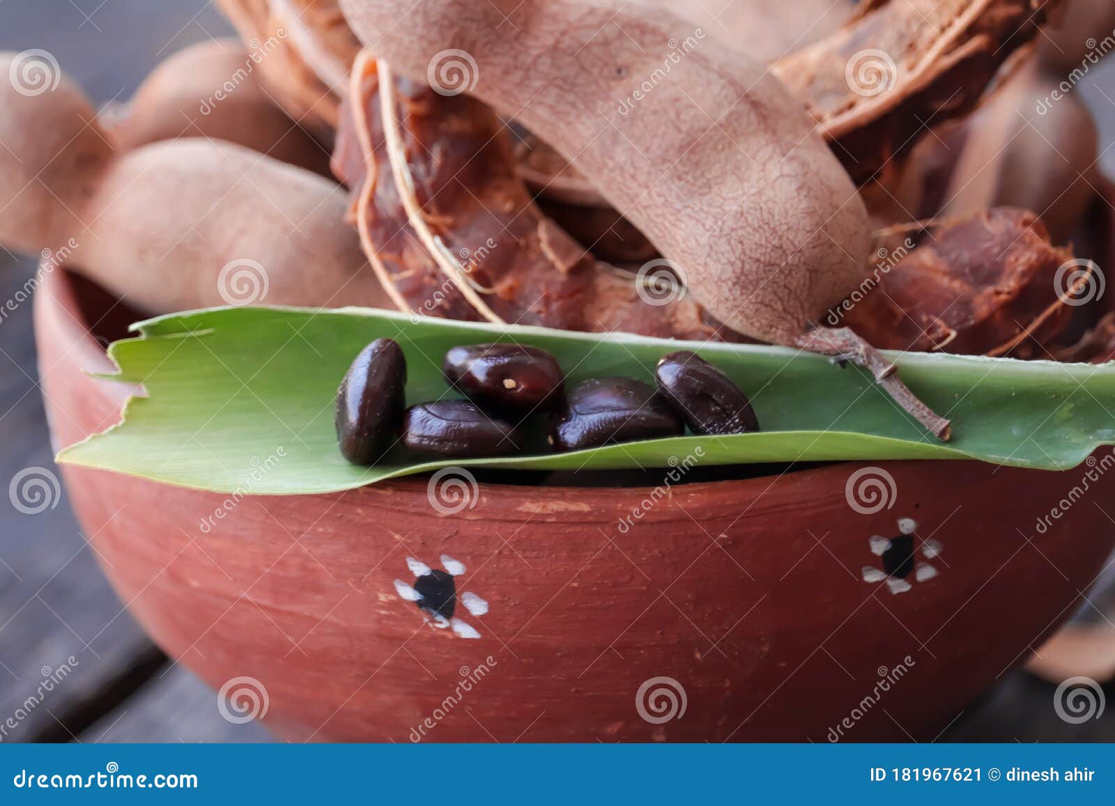Tamarind Seed On Old Wood Table Close Up Tamarinds And Seeds Tamarind Fruits With Seeds Stock Image Image Of Bean Closeup