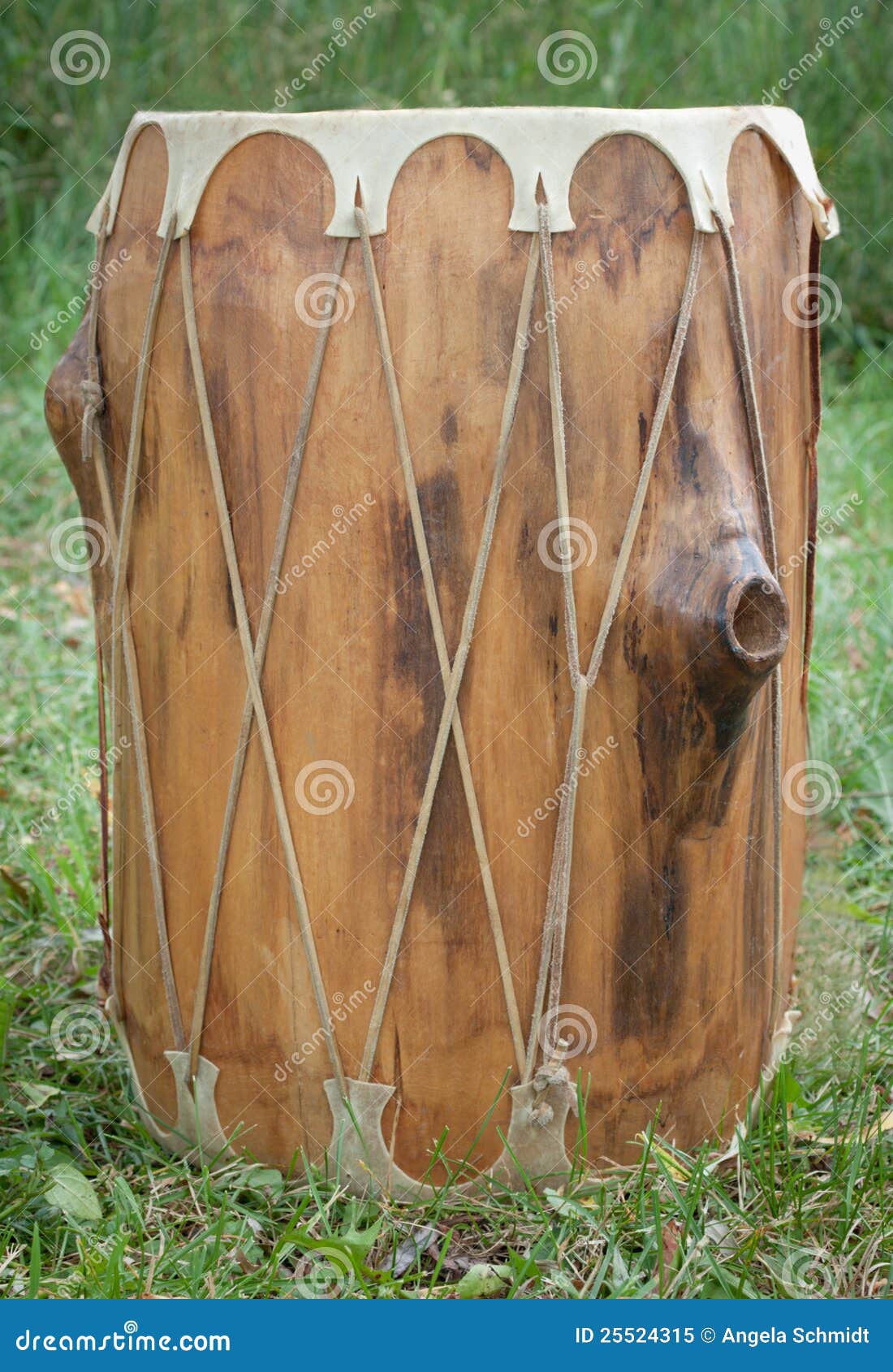 Tamburo indiano immagine stock. Immagine di legno, percussione 25524315