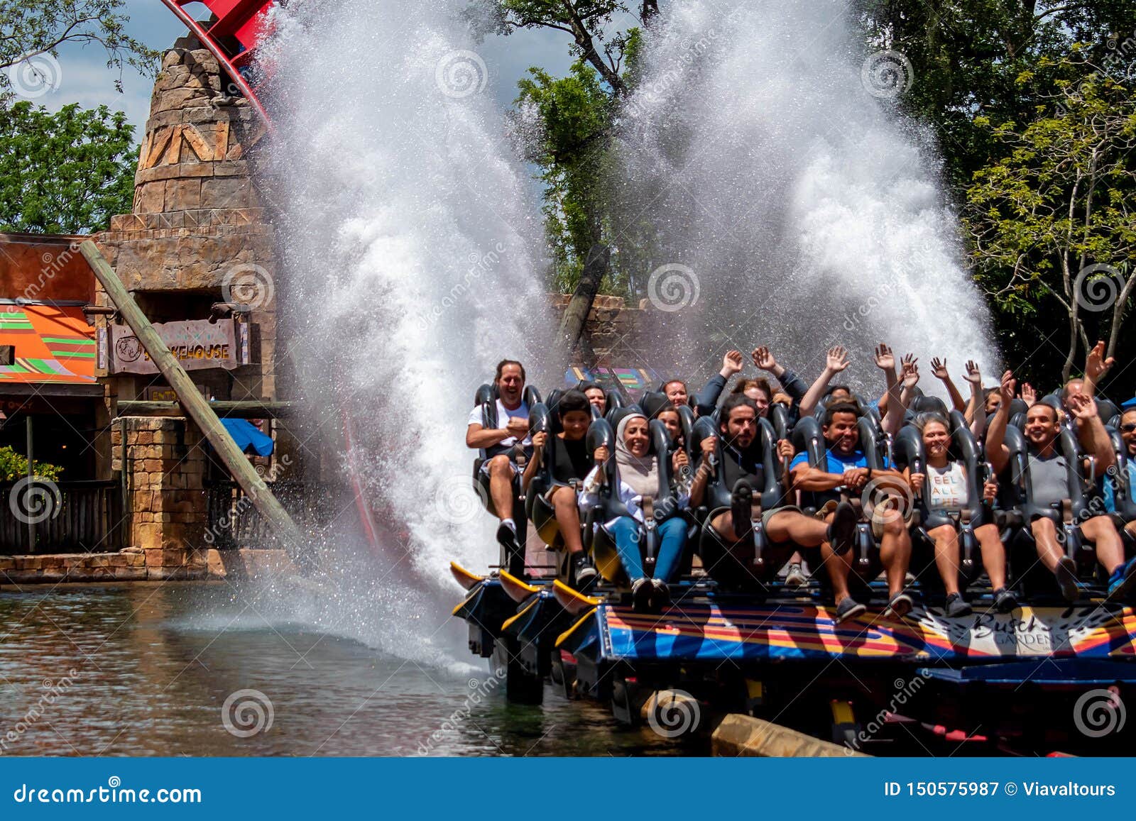 Sheikra Roller Coaster Splashing On Her Ride At Busch Gardens 1