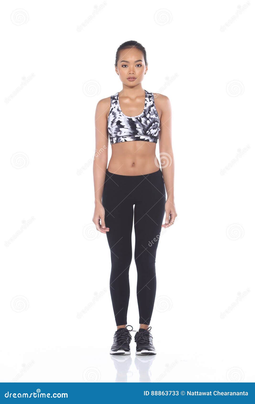 https://thumbs.dreamstime.com/z/tan-skin-asian-fitness-girl-sport-bra-black-spandex-pants-exe-exercise-warm-up-white-studio-room-stand-figure-88863733.jpg