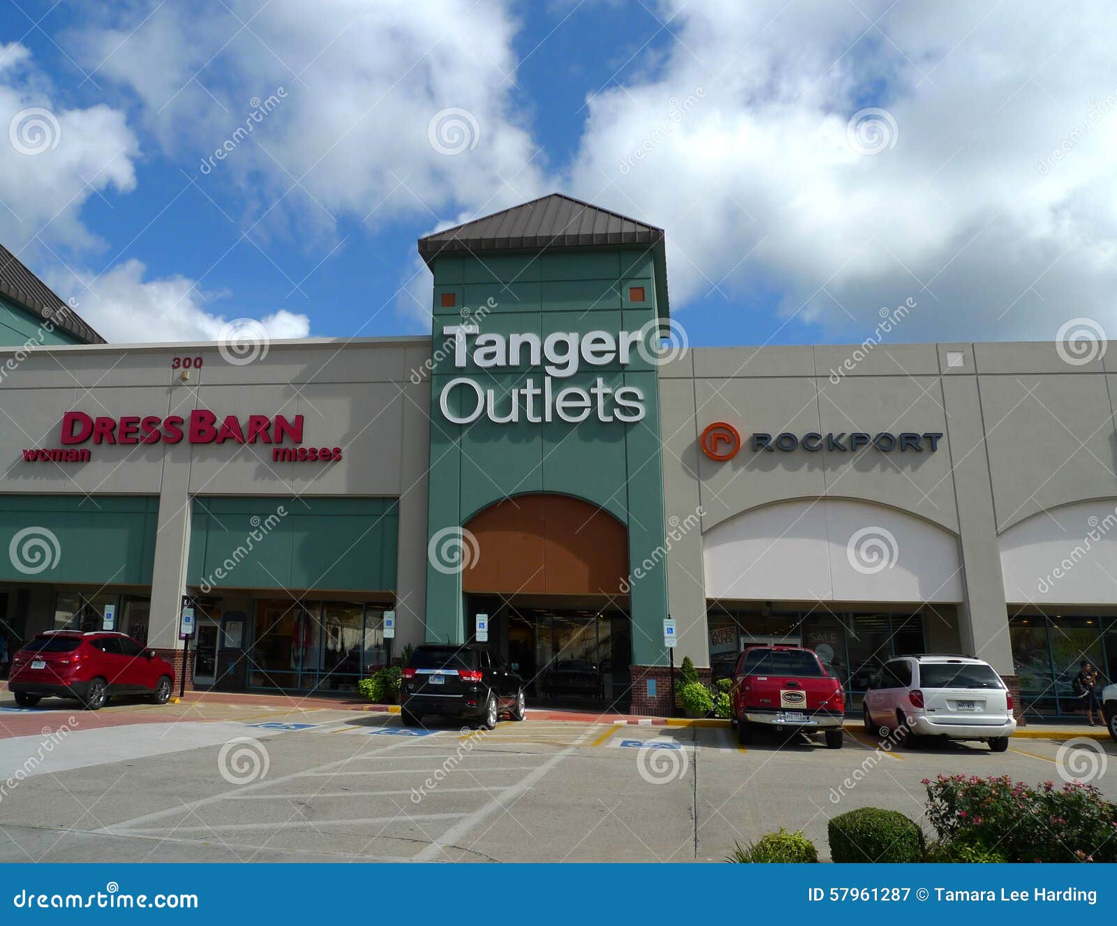 Tanger Outlets Mall In Branson, Missouri Editorial Photography - Image of commercial, fashion ...