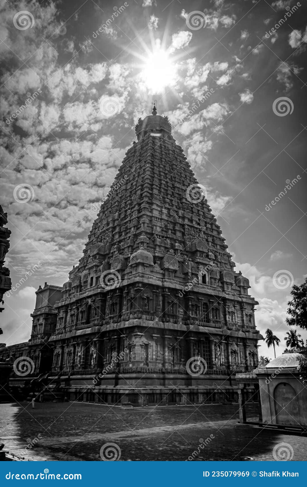 Tanjore Big Temple or Brihadeshwara Temple Was Built by King Raja ...