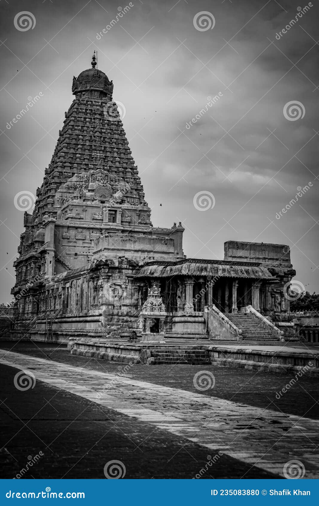 Tanjore Big Temple or Brihadeshwara Temple Was Built by King Raja ...