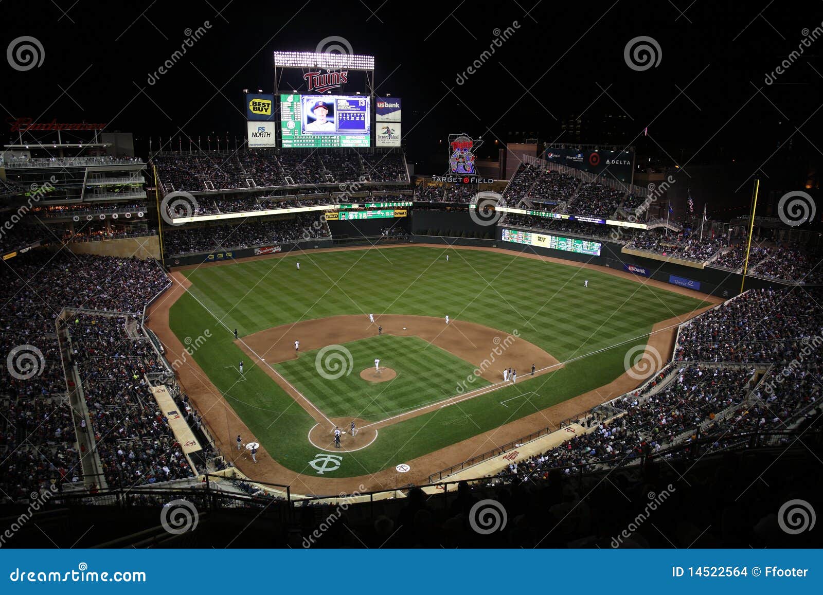 Target field hi-res stock photography and images - Alamy