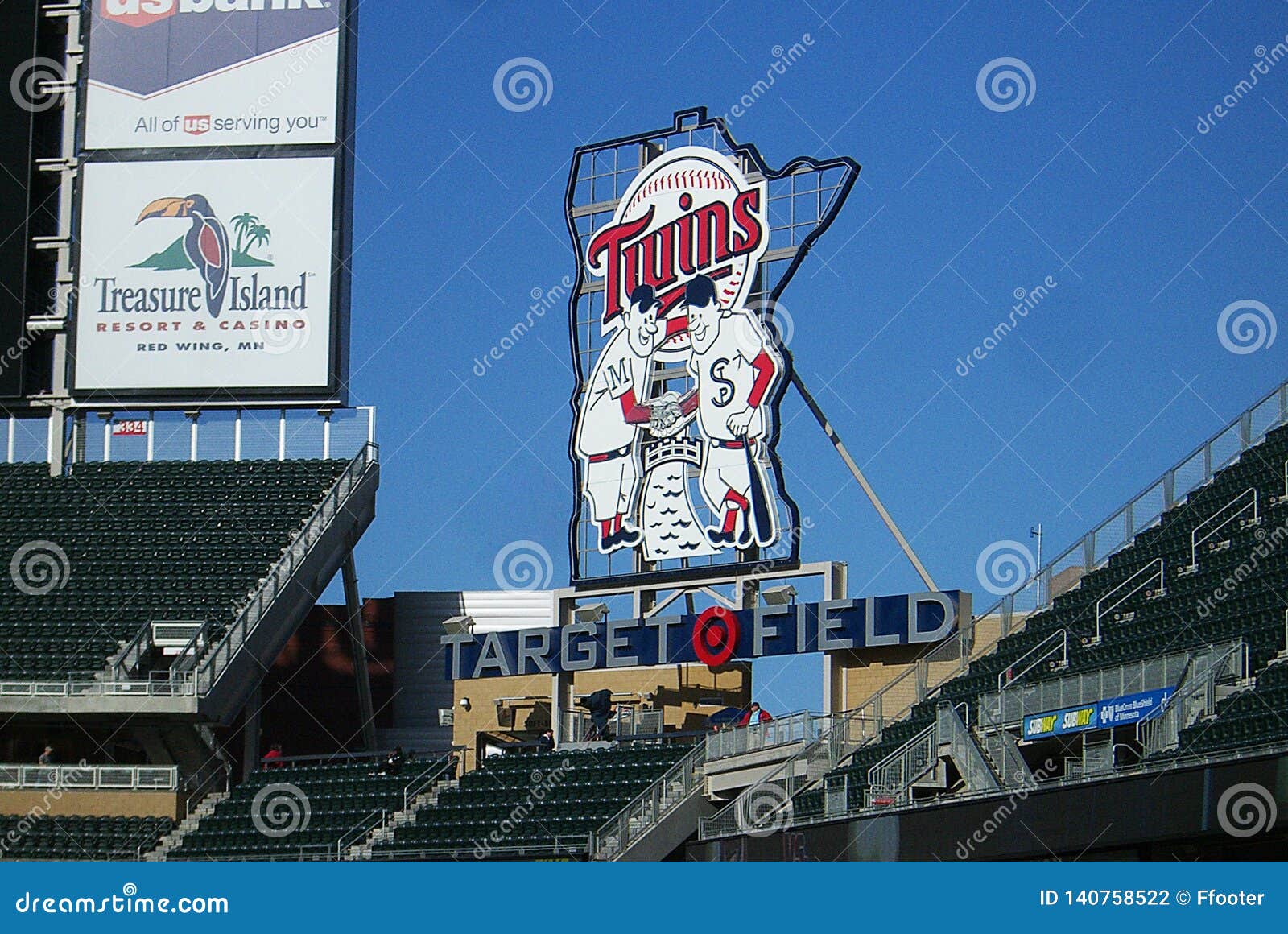 Target Field - Minnesota Twins Editorial Photography - Image of