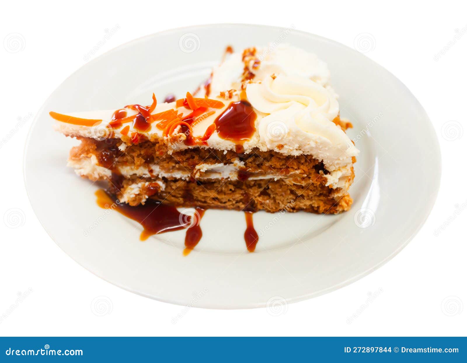 tarta de zanahoria. tender sweet slice of soft carrot cake with cream cheese glaze