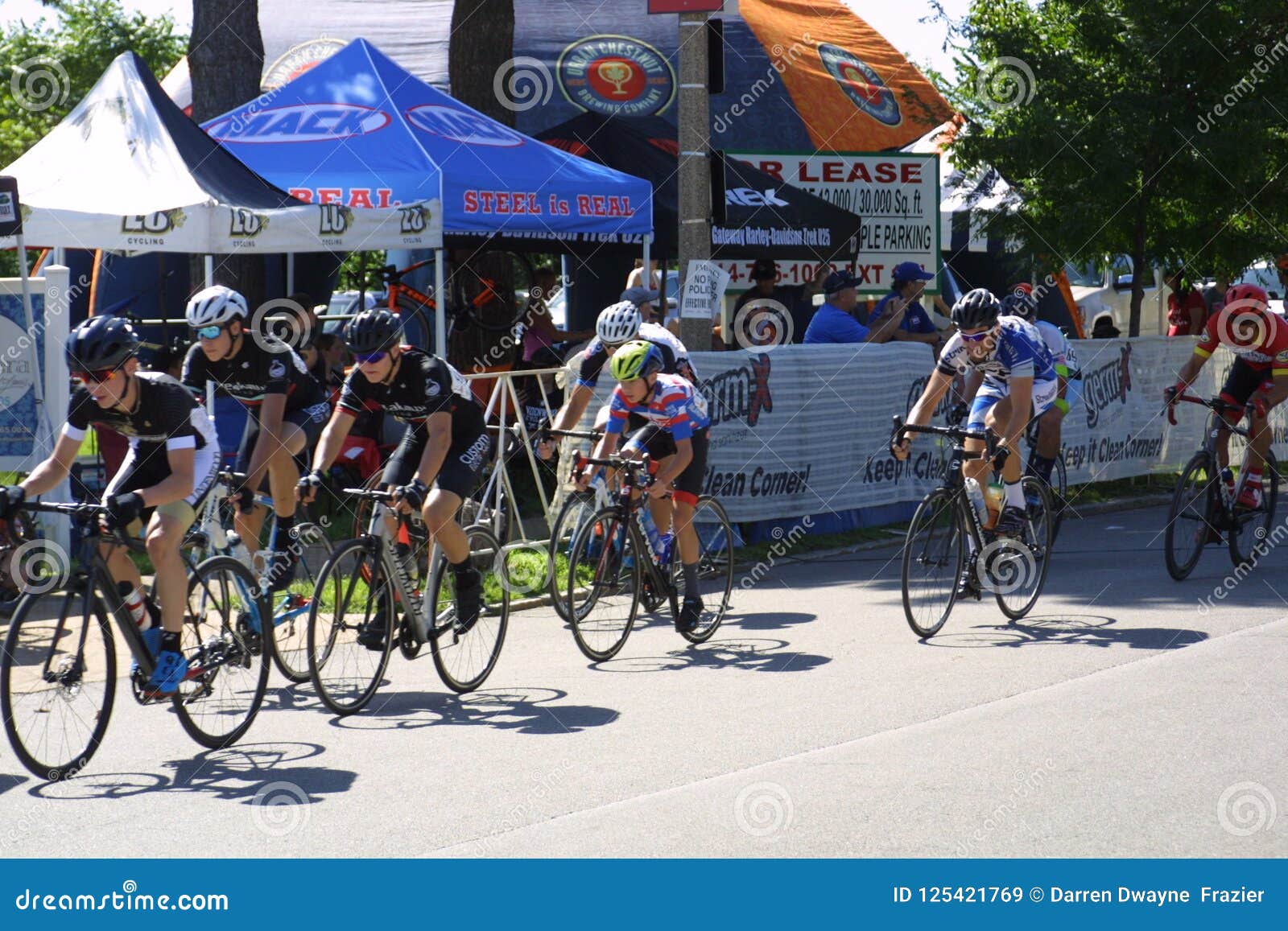 Tasse 2018/Giro Della Montagna On The Hill de passage. Ligne de départ photos Les photos sont du troisième tour quatre de course