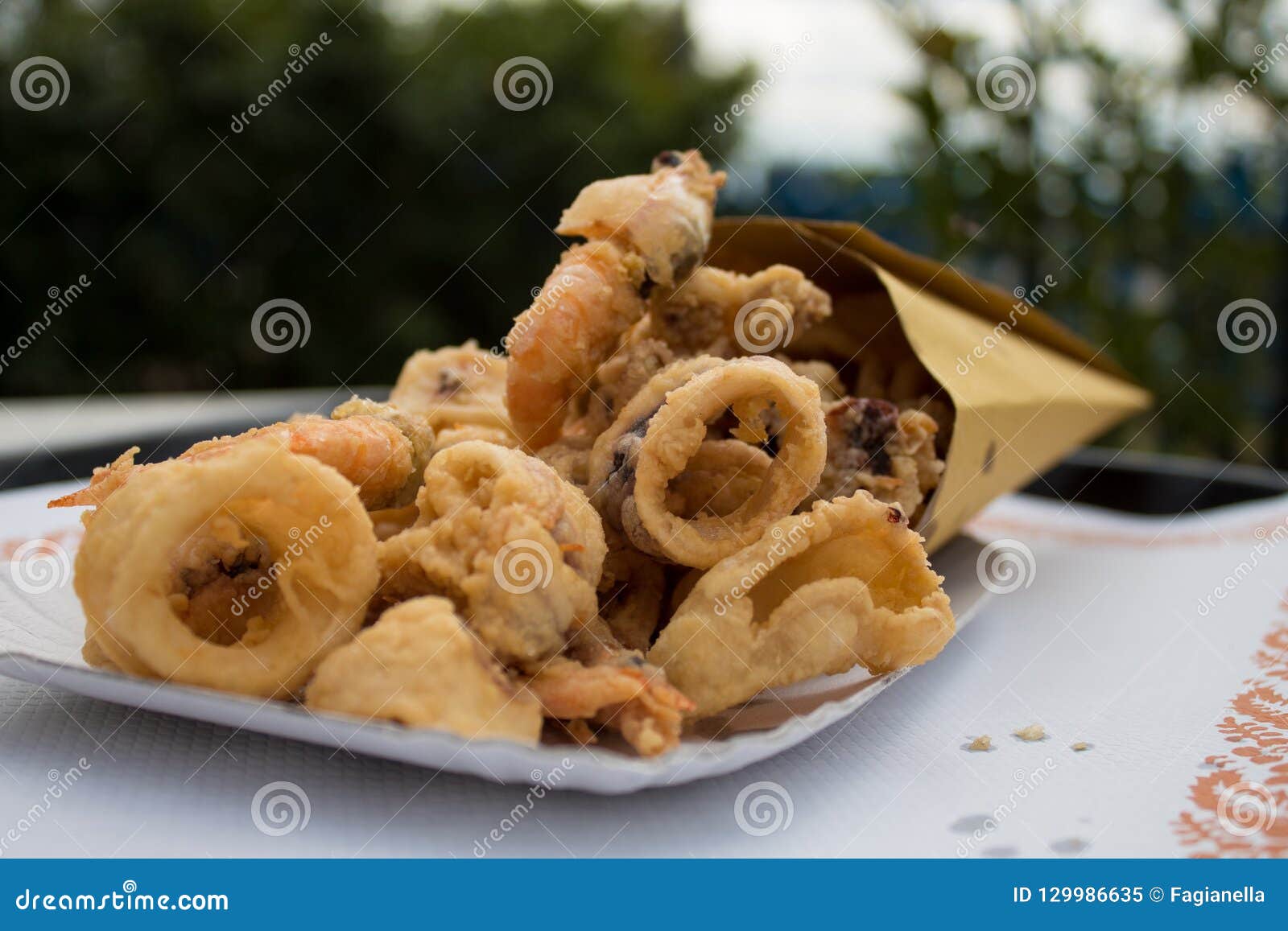 a tasty, Misto, Food Cone; - Fried Fish, and Italian Image Paper of 129986635 Fritto Served Image paper: in Kiosk Delicious Stock Street