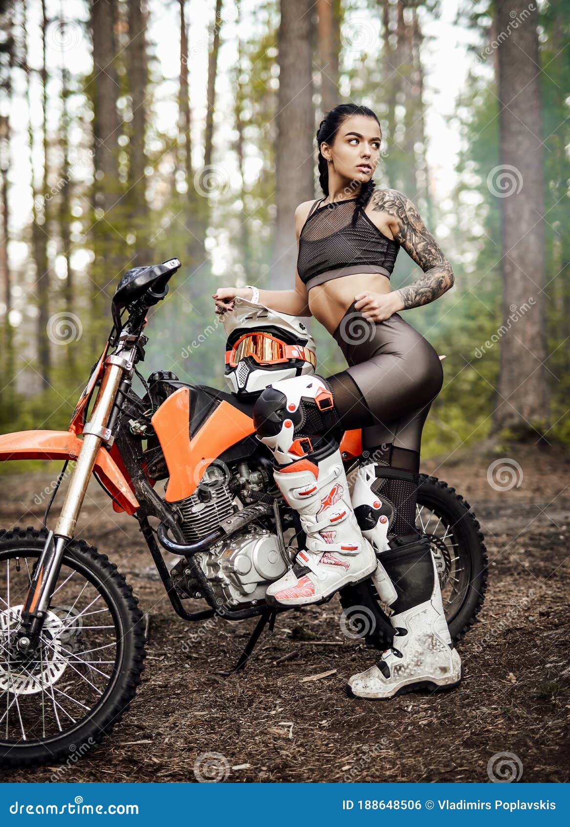 Pic Woman Riding Motorcycle Naked