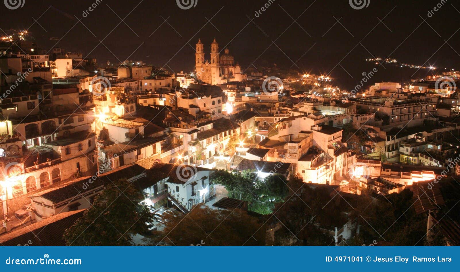 taxco at night