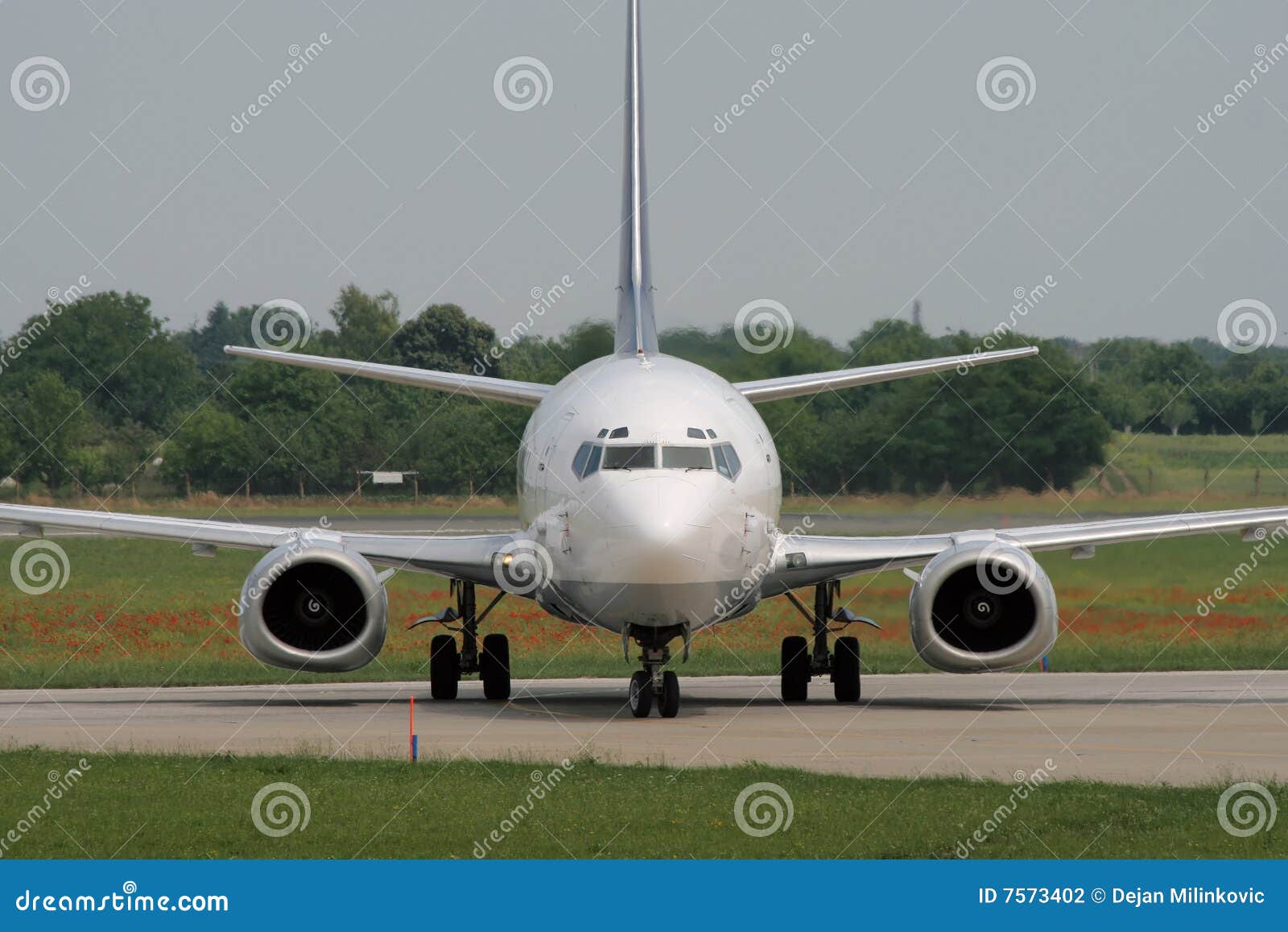 Taxiing after landing stock photo. Image of engine, tourism - 7573402