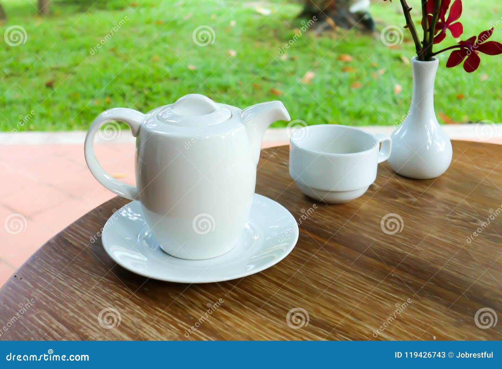 Tea cup and tea pot stock image. Image of served, beverage 119426743