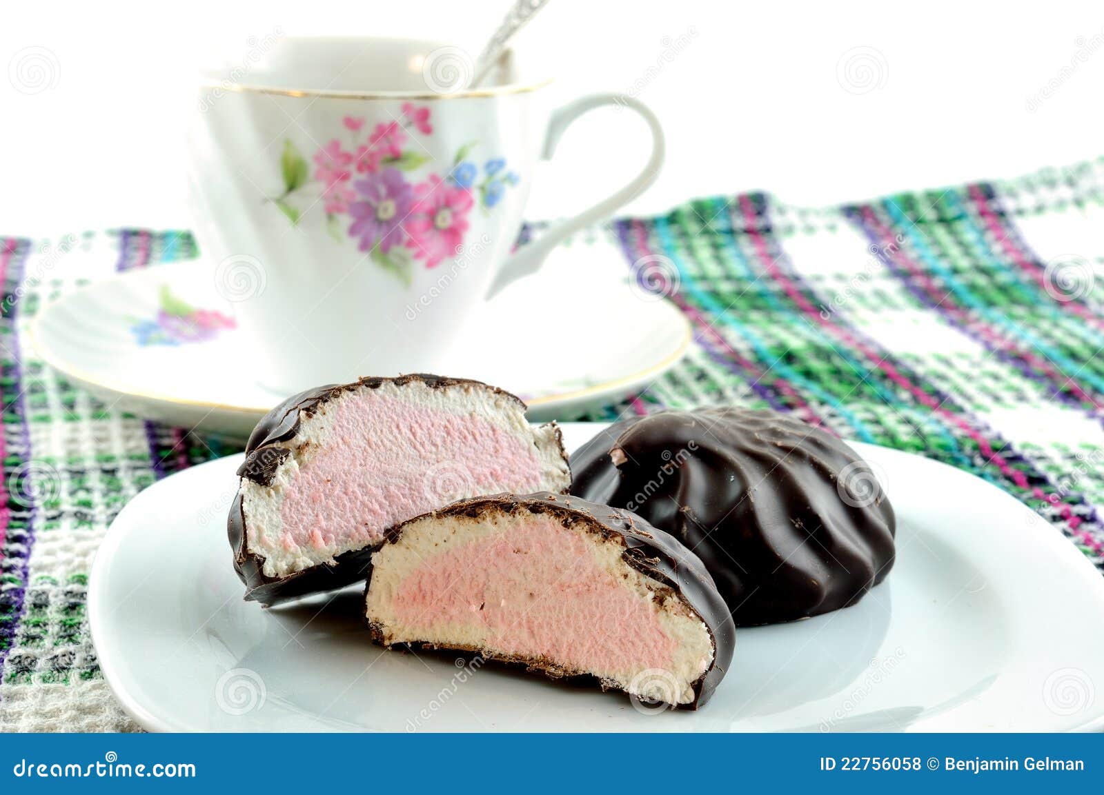 Tea with marshmallows stock photo. Image of dessert, taste 22756058