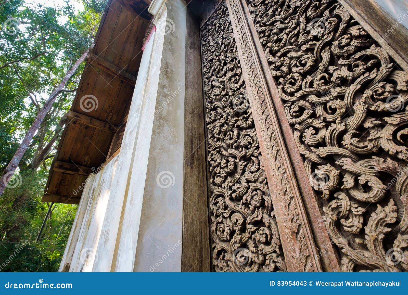 teak carve door