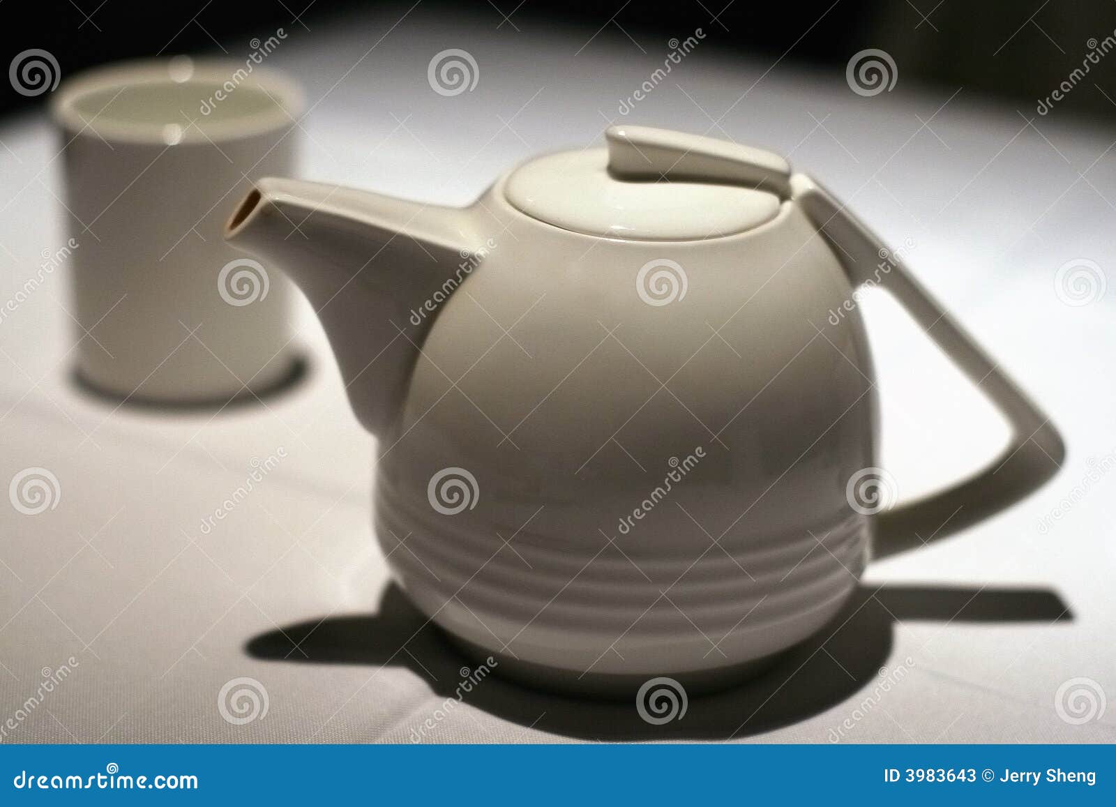 Teapot & teacup stock image. Image of glaze, refreshments 3983643