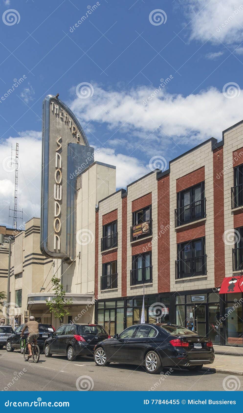 Il teatro di Snowdon è un cinema Moderne migliorato abbandonato di stile a Montreal, Canada, situato sul boulevard di DÃ©carie in prossimità di Snowdon Ri-purposed come centro di mini-acquisto ma attualmente è imbarcato su